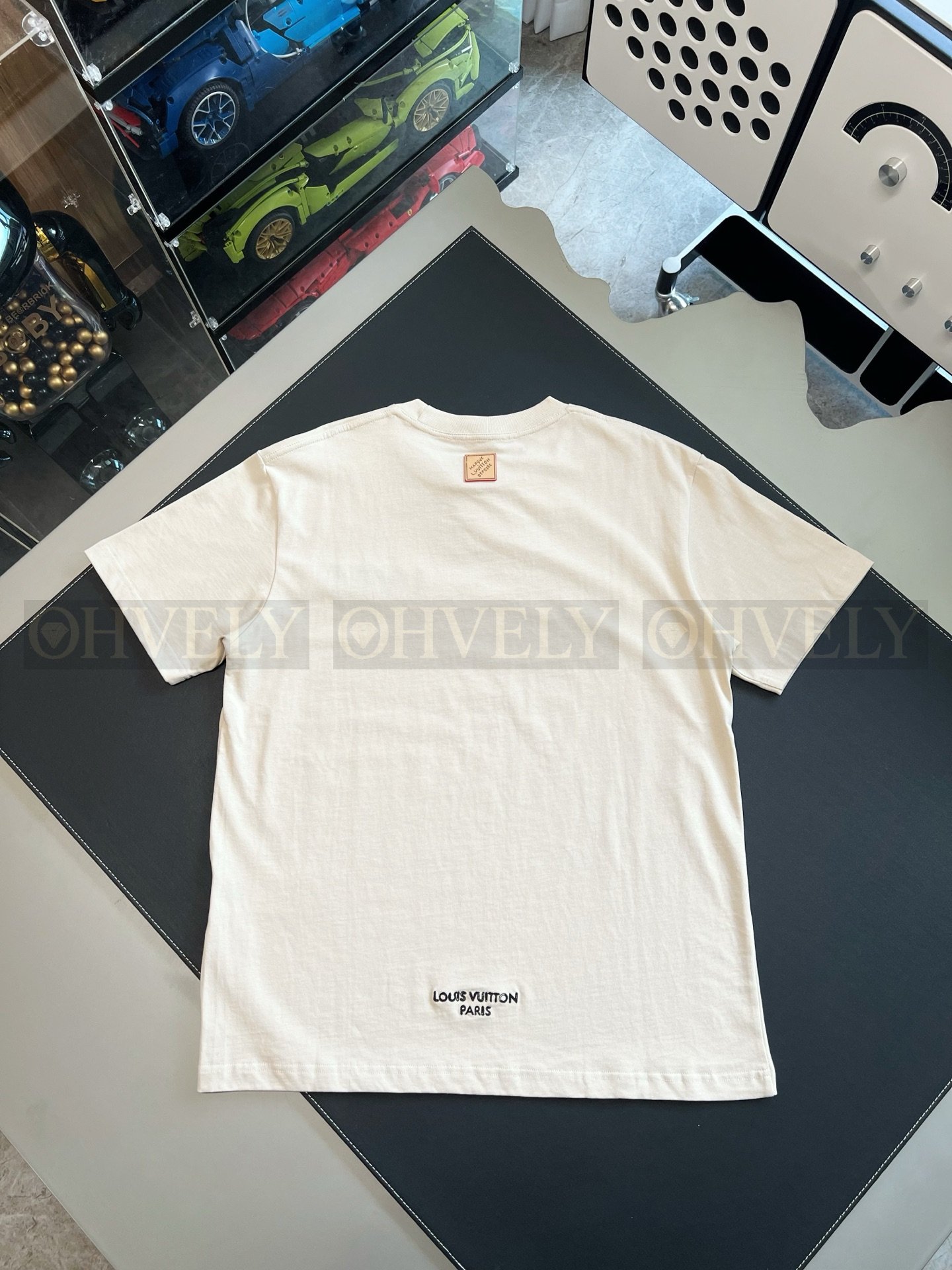 【 ZP버전 】루이비통 Louis Vuitton L.V.M. 로고 자수 티셔츠 상품 썸네일
