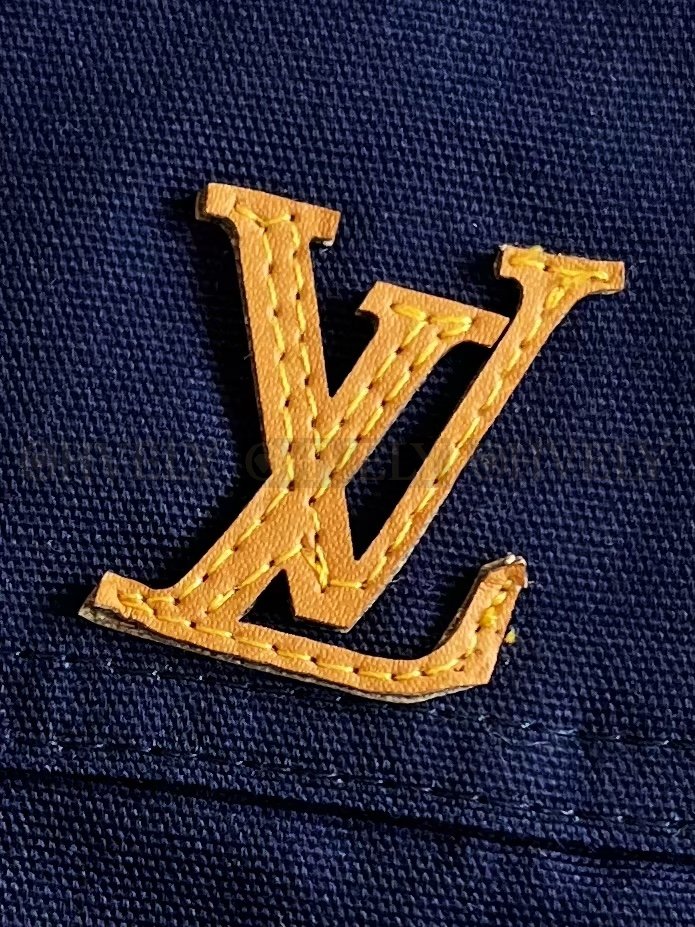 【 ZP버전 】루이비통 Louis Vuitton LV 골드 로고 엠브로이드 치노 쇼츠 상품 썸네일