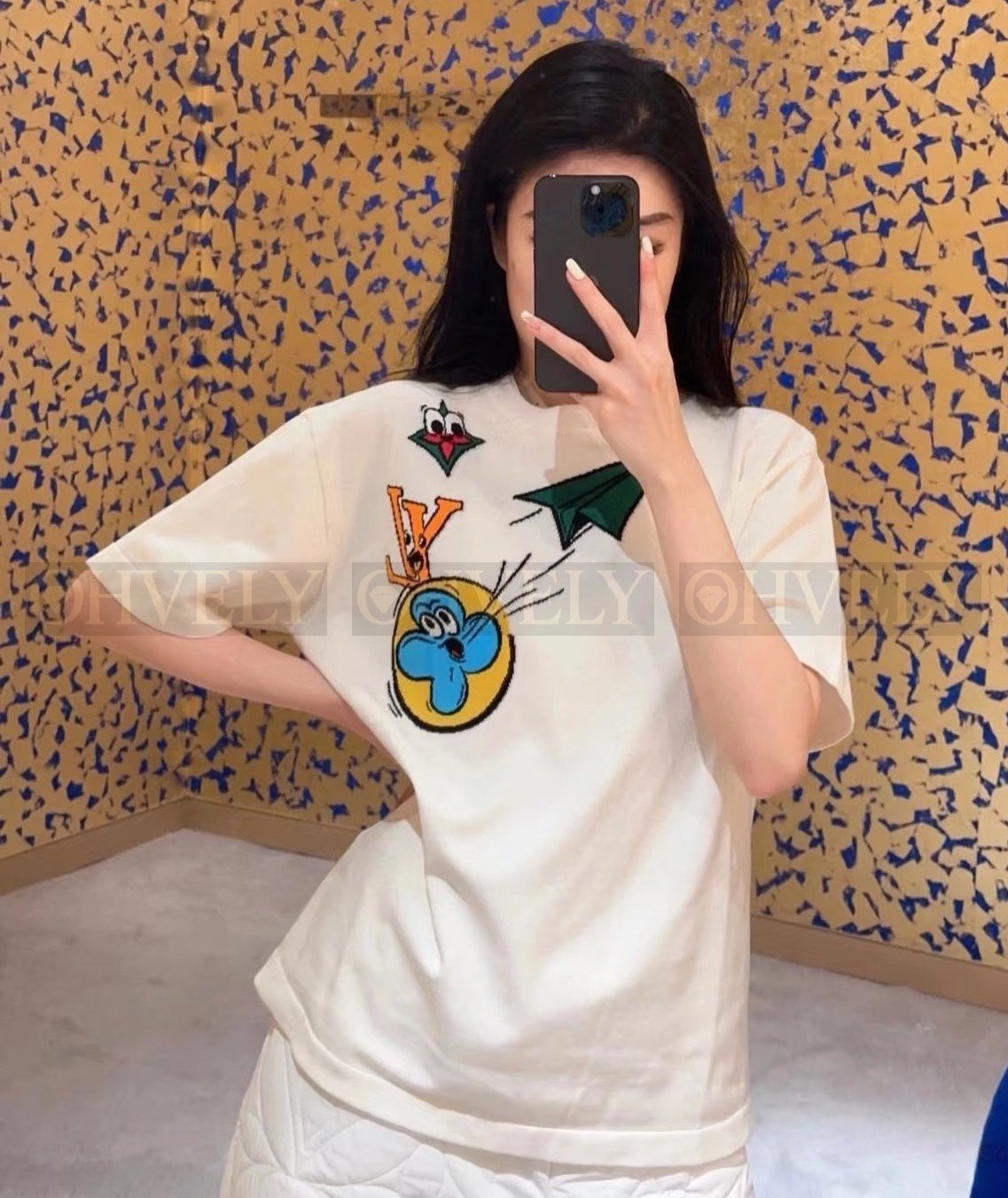 【 ZP버전 】루이비통 Louis Vuitton LV 프렌즈 카툰 에어플레인 자수 티셔츠 상품 썸네일