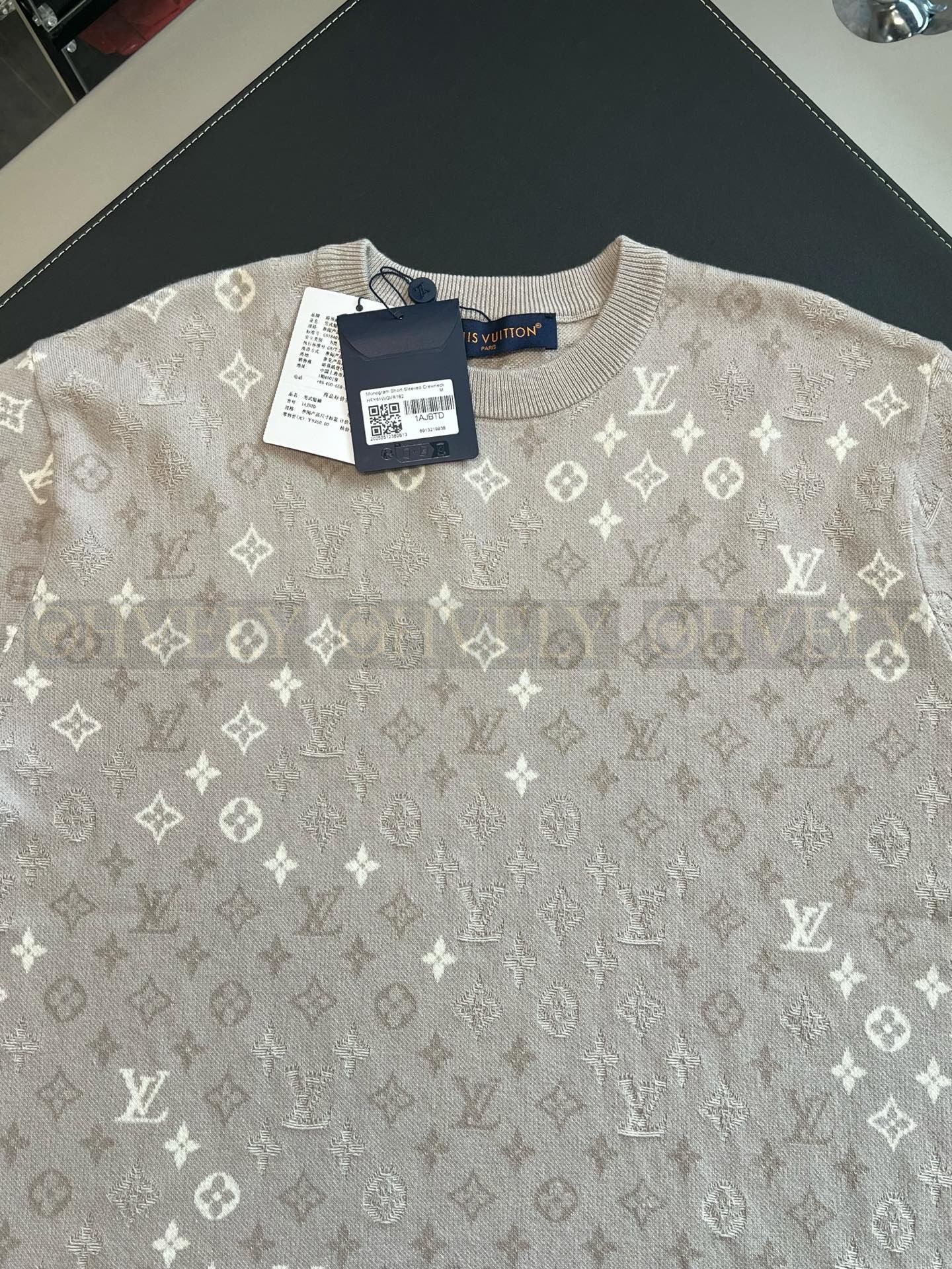 【 ZP버전 】루이비통 Louis Vuitton 모노그램 그라디언트 코튼 니트 티셔츠 상품 썸네일