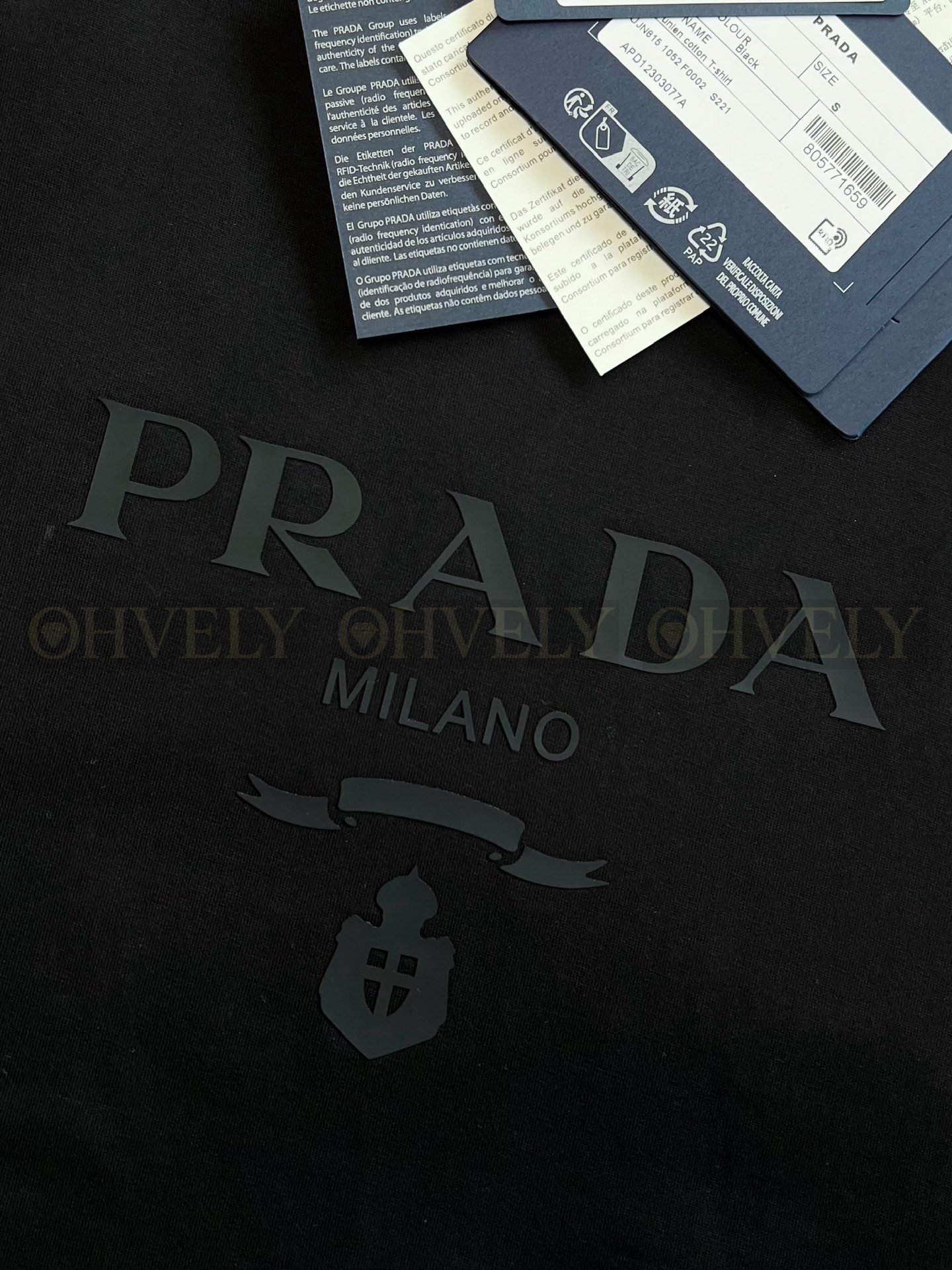【 ZP버전 】프라다 PRADA 엠보싱 로고 프린트 반팔 티셔츠 상품 썸네일