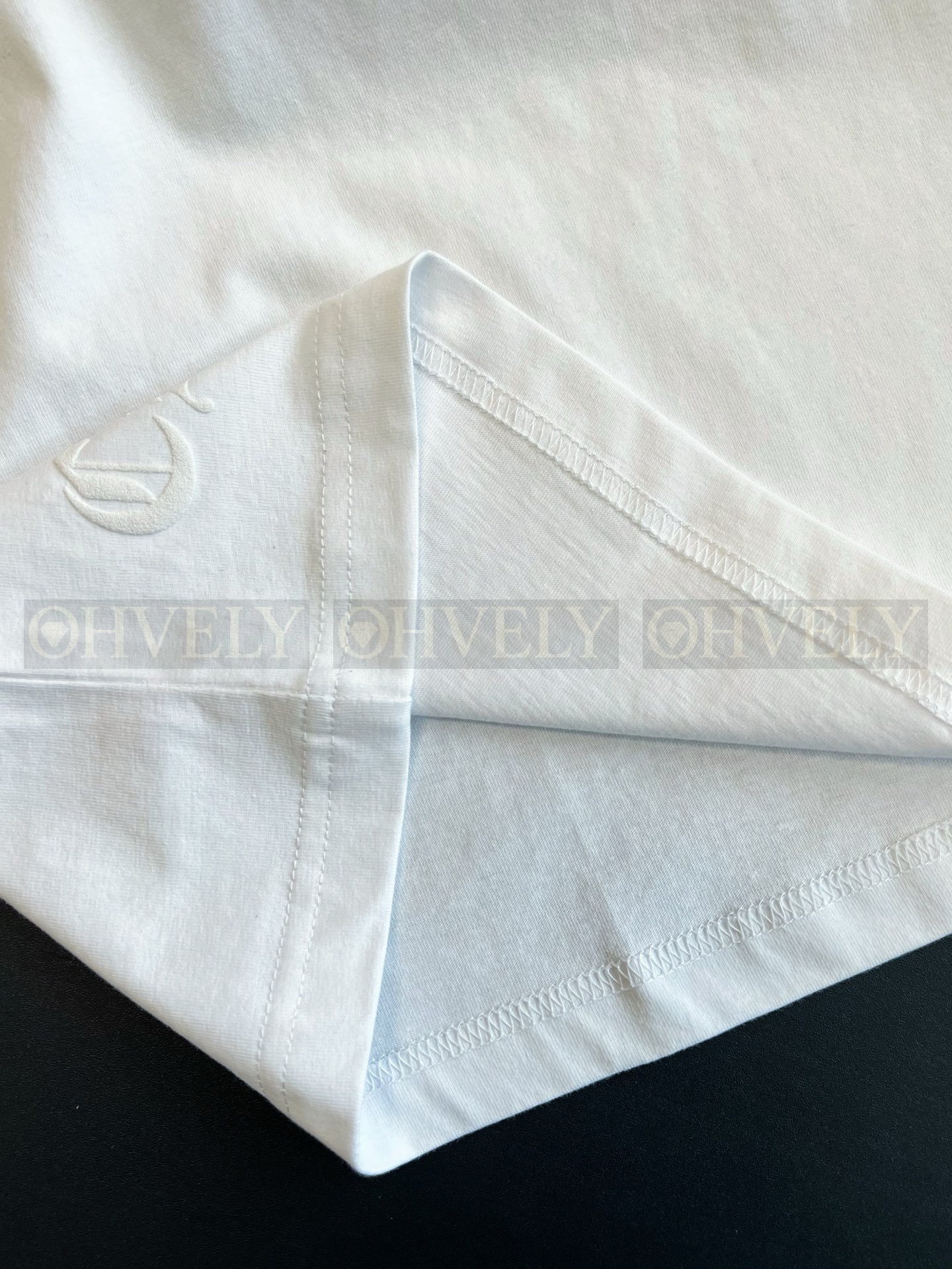 【 ZP버전 】크롬하츠 Chrome Hearts 네온 호스슈 포켓 반팔 티셔츠 상품 썸네일