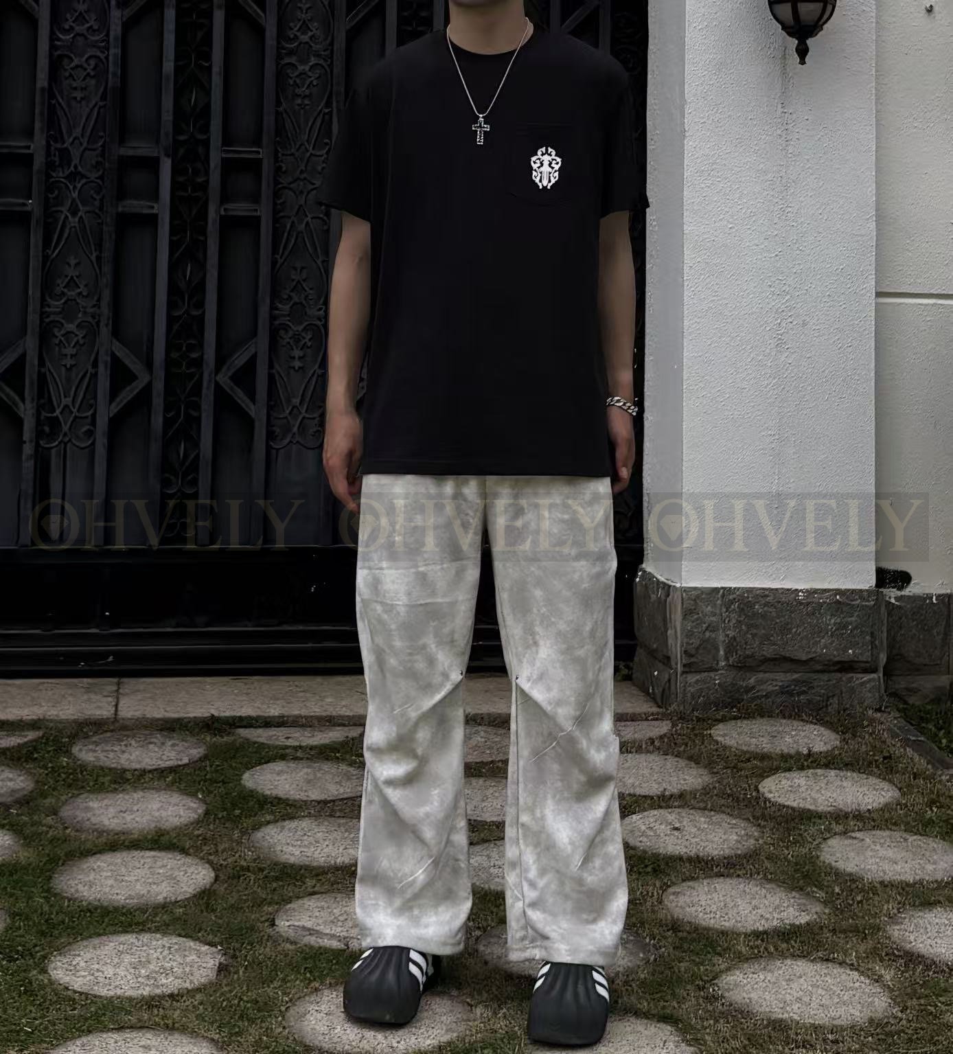 【 ZP버전 】크롬하츠 Chrome Hearts 대거 로고 포켓 반팔 티셔츠 상품 썸네일