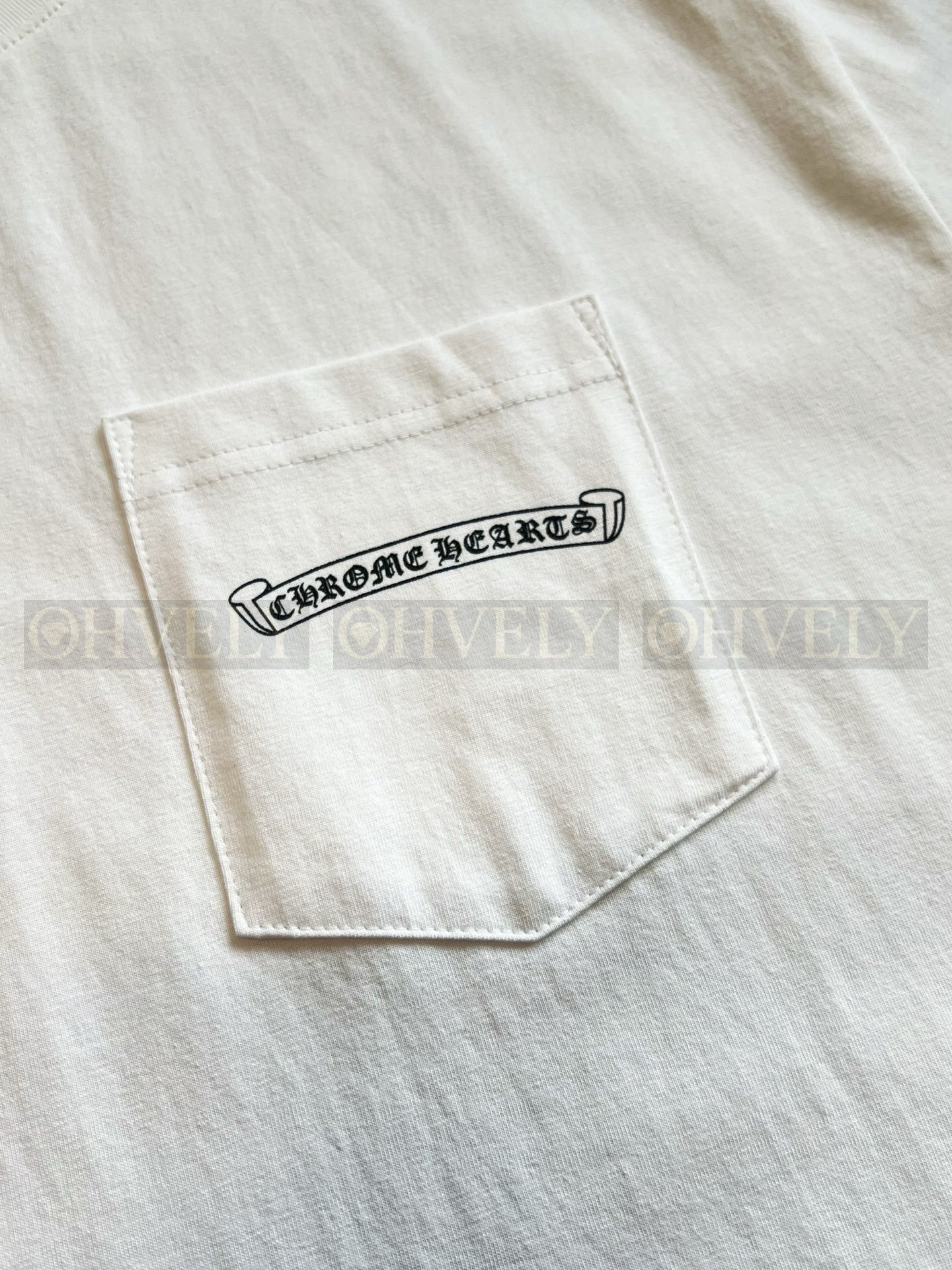 【 ZP버전 】크롬하츠 Chrome Hearts 핑크 대거 스크립트 로고 반팔 티셔츠 상품 썸네일