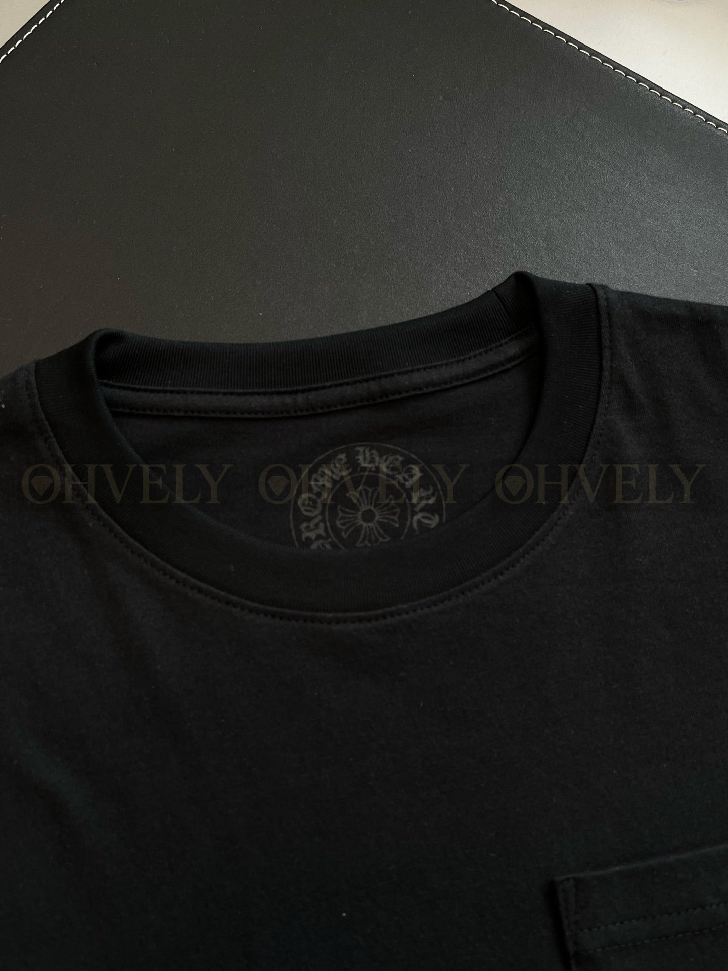 【 ZP버전 】크롬하츠 Chrome Hearts 핑크 대거 스크립트 로고 반팔 티셔츠 상품 썸네일