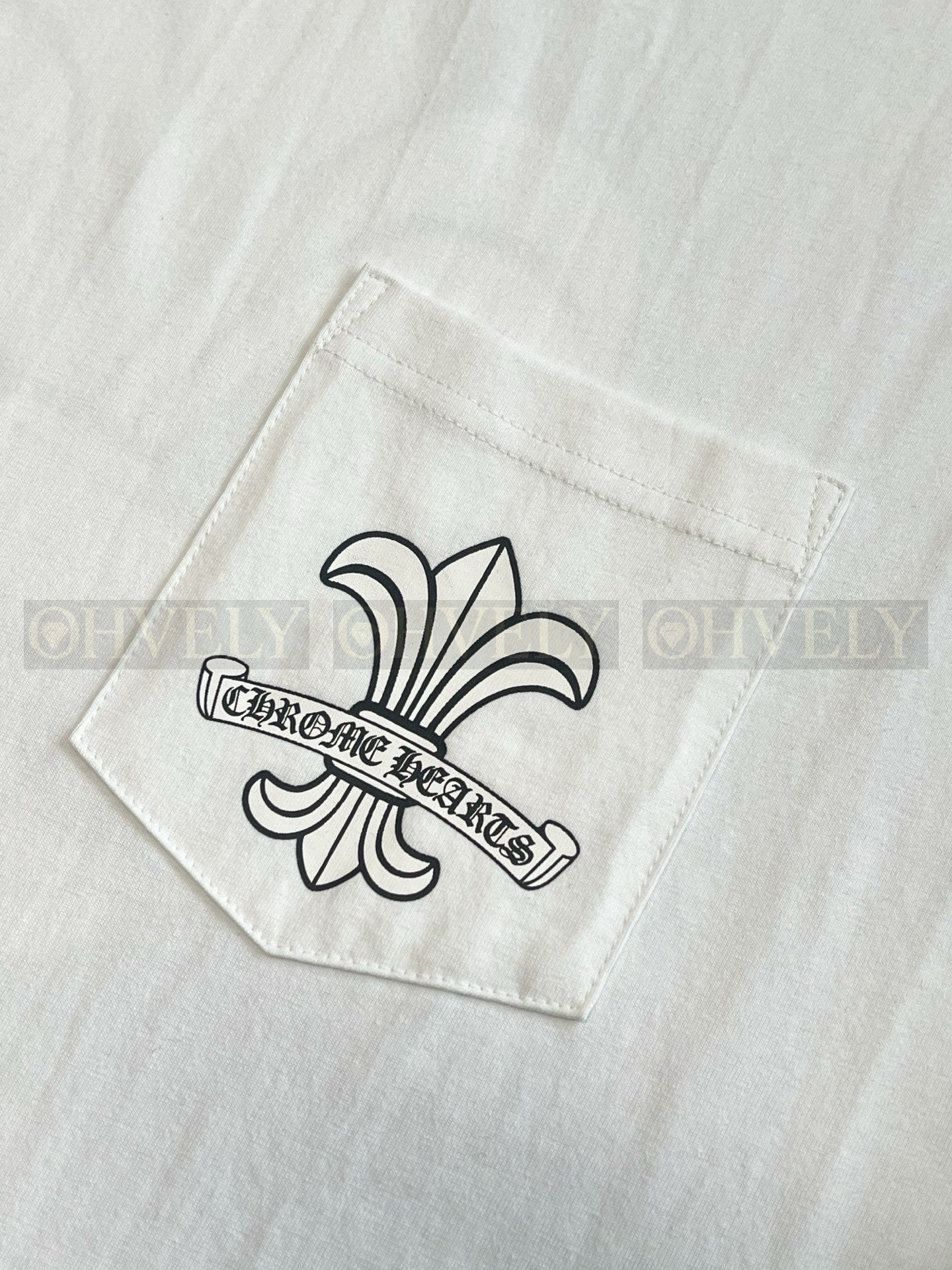 【 ZP버전 】크롬하츠 Chrome Hearts BS 플뢰르 포켓 반팔 티셔츠 상품 썸네일