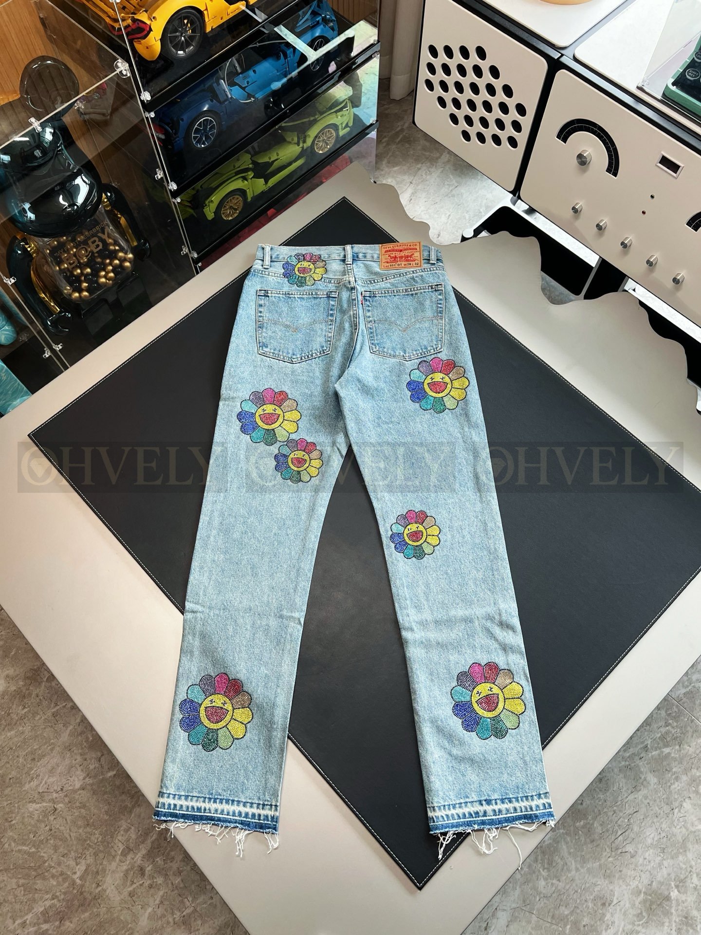 【 ZP버전 】크롬하츠 Chrome Hearts 무라카미 다카시 라인스톤 플라워 빈티지 데님 팬츠 상품 썸네일