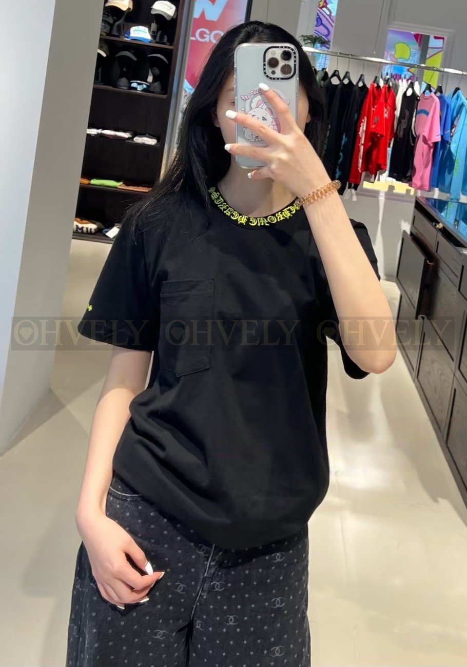 【 ZP버전 】크롬하츠 Chrome Hearts 넥 로고 포켓 반팔 티셔츠 상품 썸네일