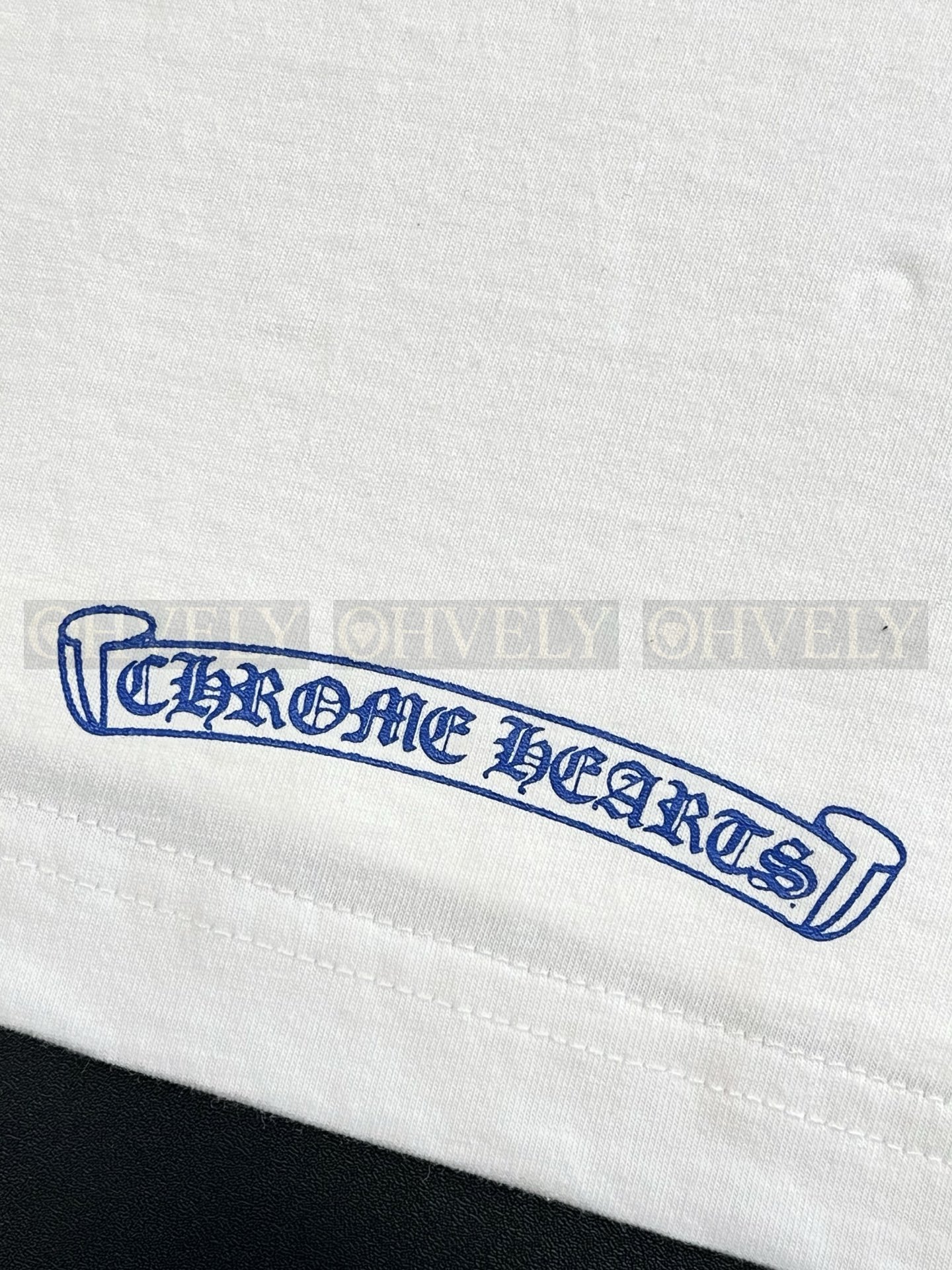 【 ZP버전 】크롬하츠 Chrome Hearts 넥 로고 포켓 반팔 티셔츠 상품 썸네일