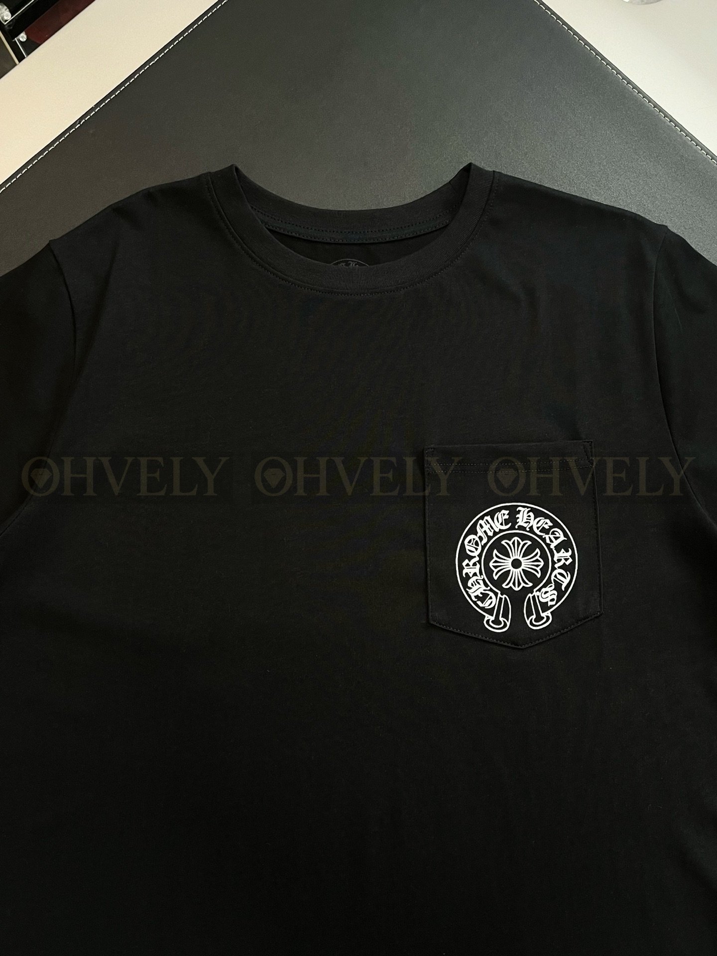 【 ZP버전 】크롬하츠 Chrome Hearts 한정 산스크리트어 범어 포켓 티셔츠 상품 썸네일