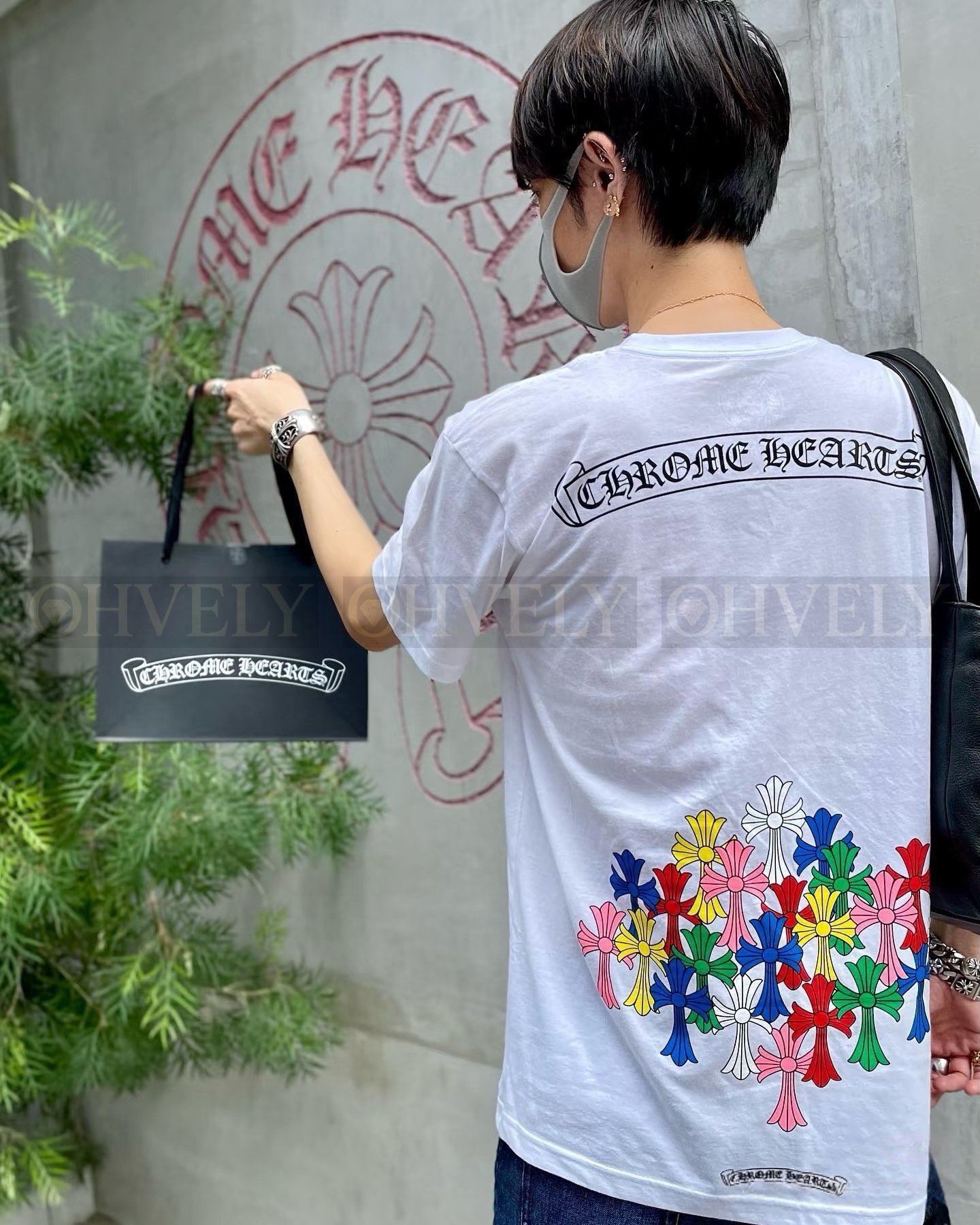 【 ZP버전 】크롬하츠 Chrome Hearts 멀티 컬러 세메터리 크로스 티셔츠 상품 썸네일