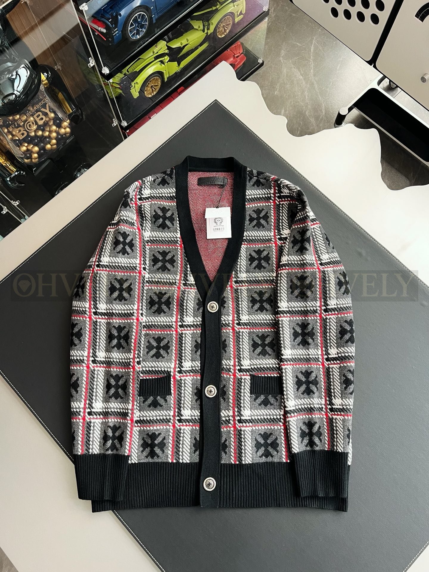 【 ZP버전 】크롬하츠 Chrome Hearts 체크 인터샤 크로스 패치 가디건 상품 썸네일