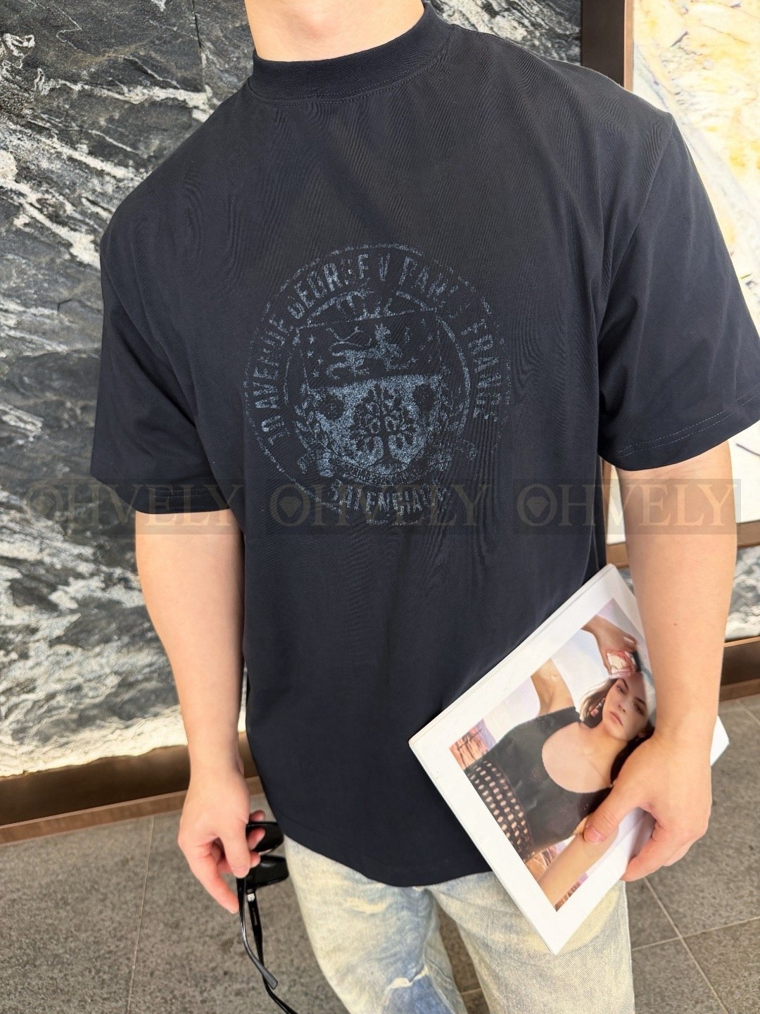 【 ZP버전 】발렌시아가 Balenciaga 엠블럼 로고 워싱 반팔 티셔츠 다크 그레이 상품 썸네일
