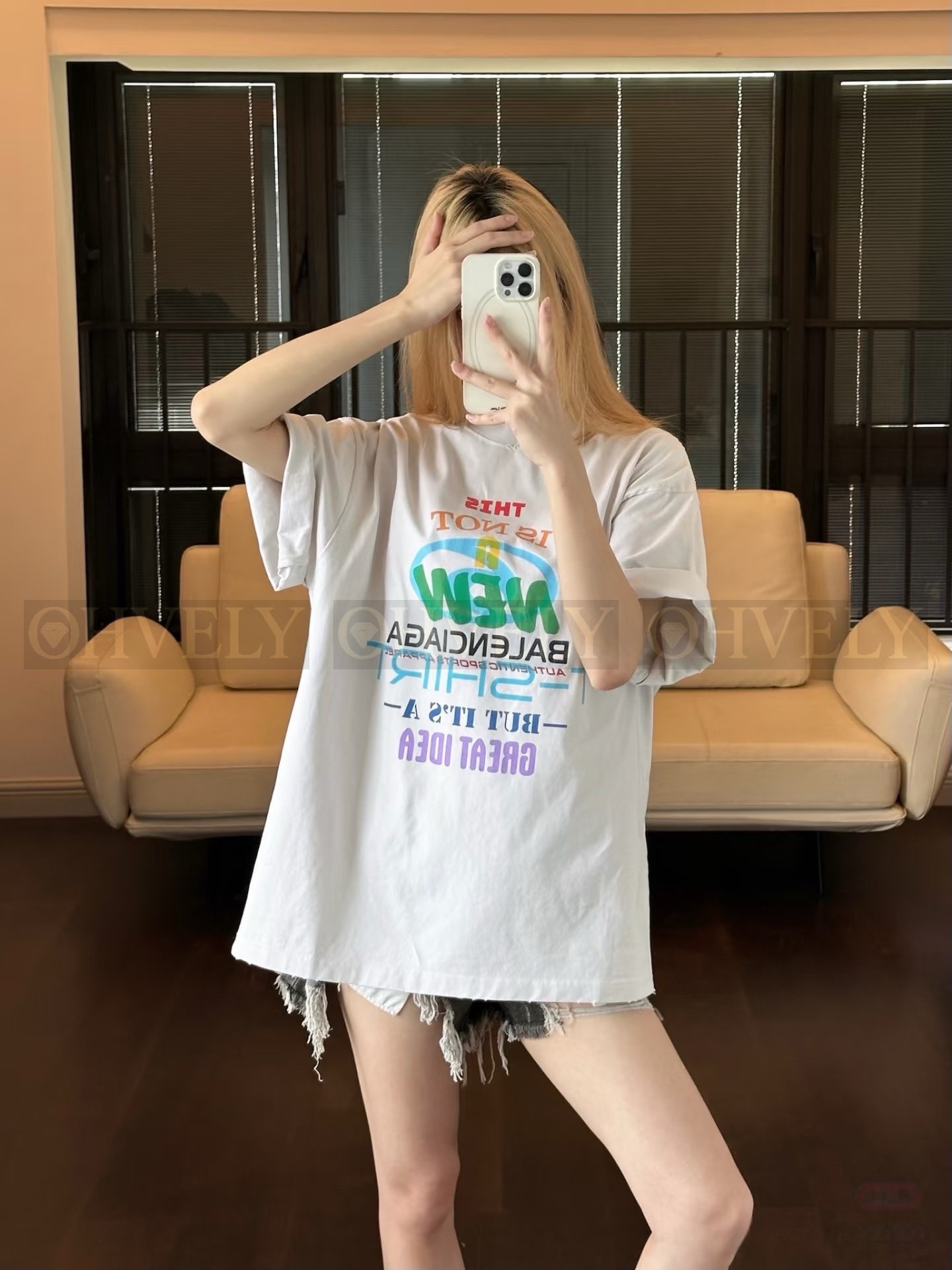 【 ZP버전 】발렌시아가 Balenciaga "This Is Not A New T-Shirt" 그래픽 프린트 티셔츠 상품 썸네일