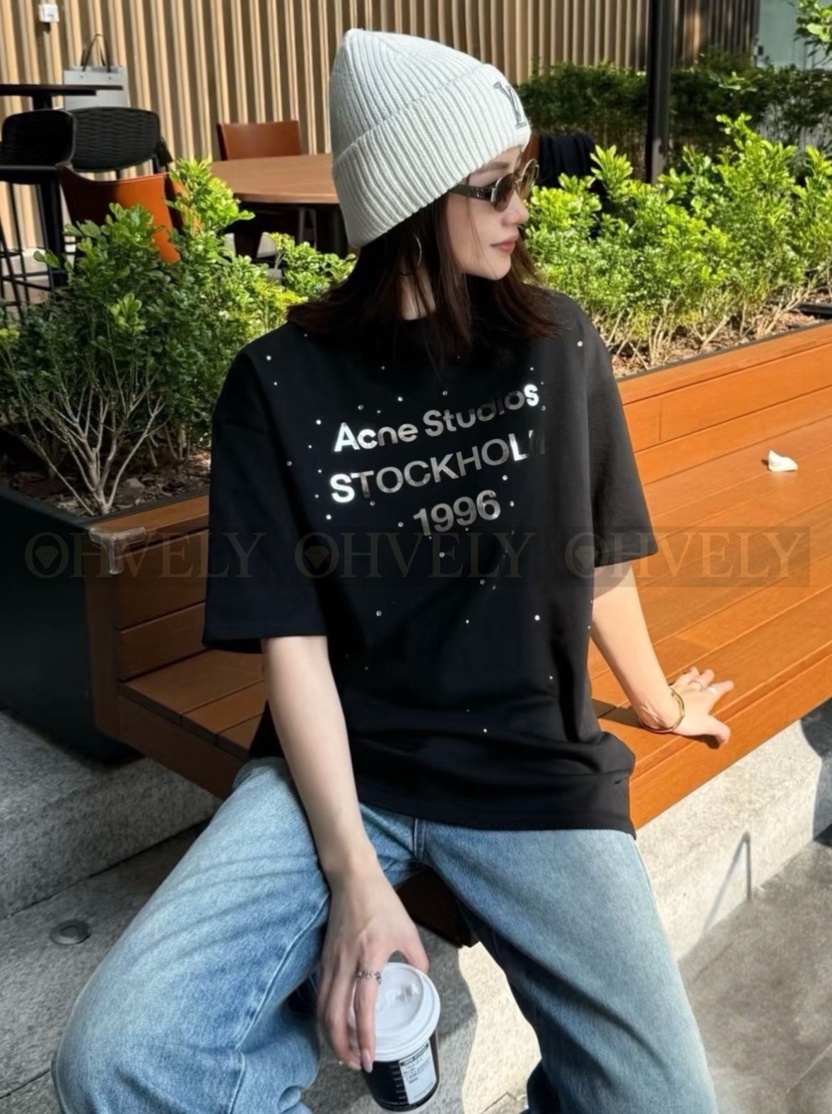 【 ZP버전 】아크네 스튜디오 Acne Studios 스톡홀름 1996 라인스톤 로고 티셔츠 상품 썸네일