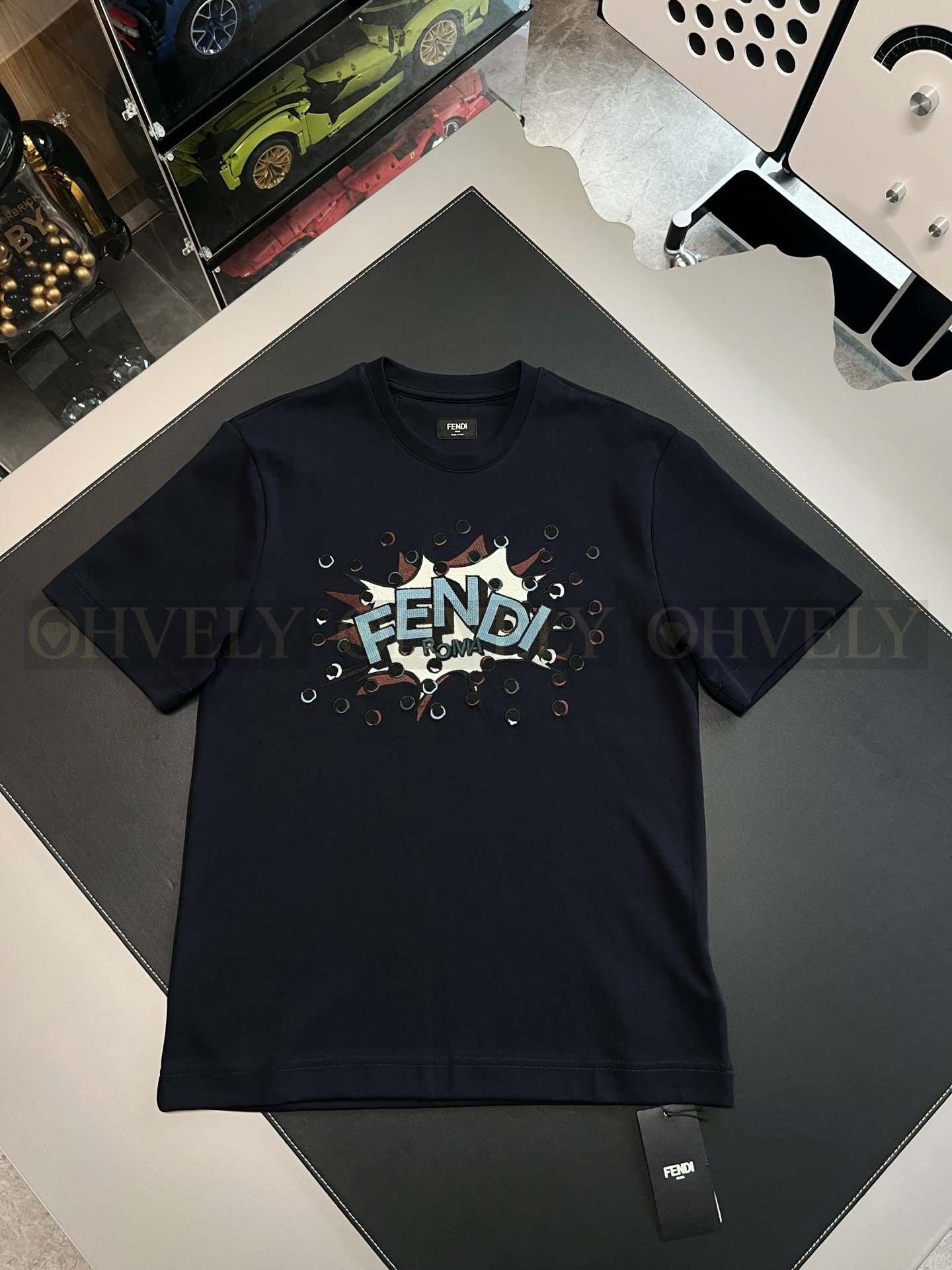 【 ZP버전 】펜디 Fendi 로마 코믹 팝아트 자수 티셔츠 상품 썸네일