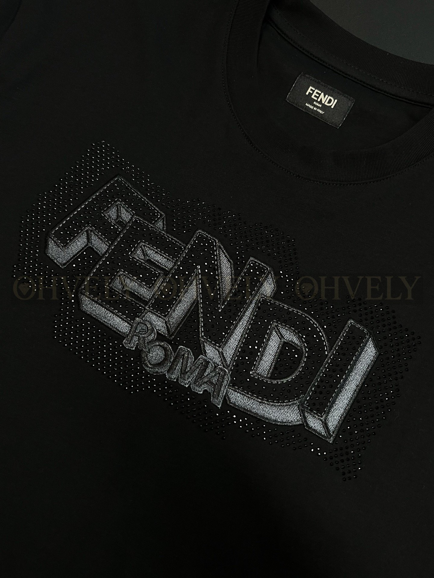 【 ZP버전 】펜디 Fendi 로마 라인스톤 자수 코튼 티셔츠 상품 썸네일