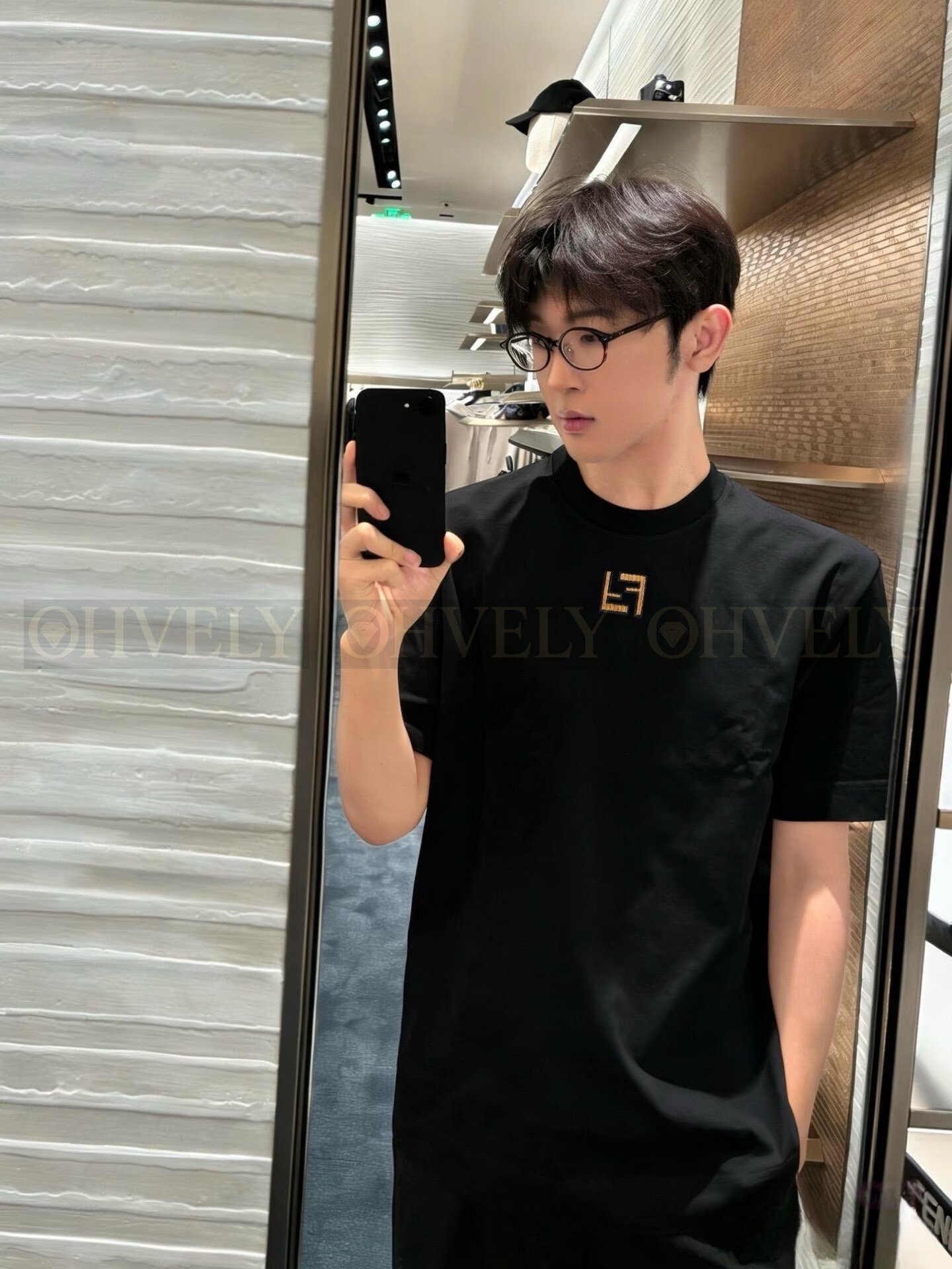 【 ZP버전 】펜디 Fendi FF 로고 코듀로이 패치 티셔츠 상품 썸네일