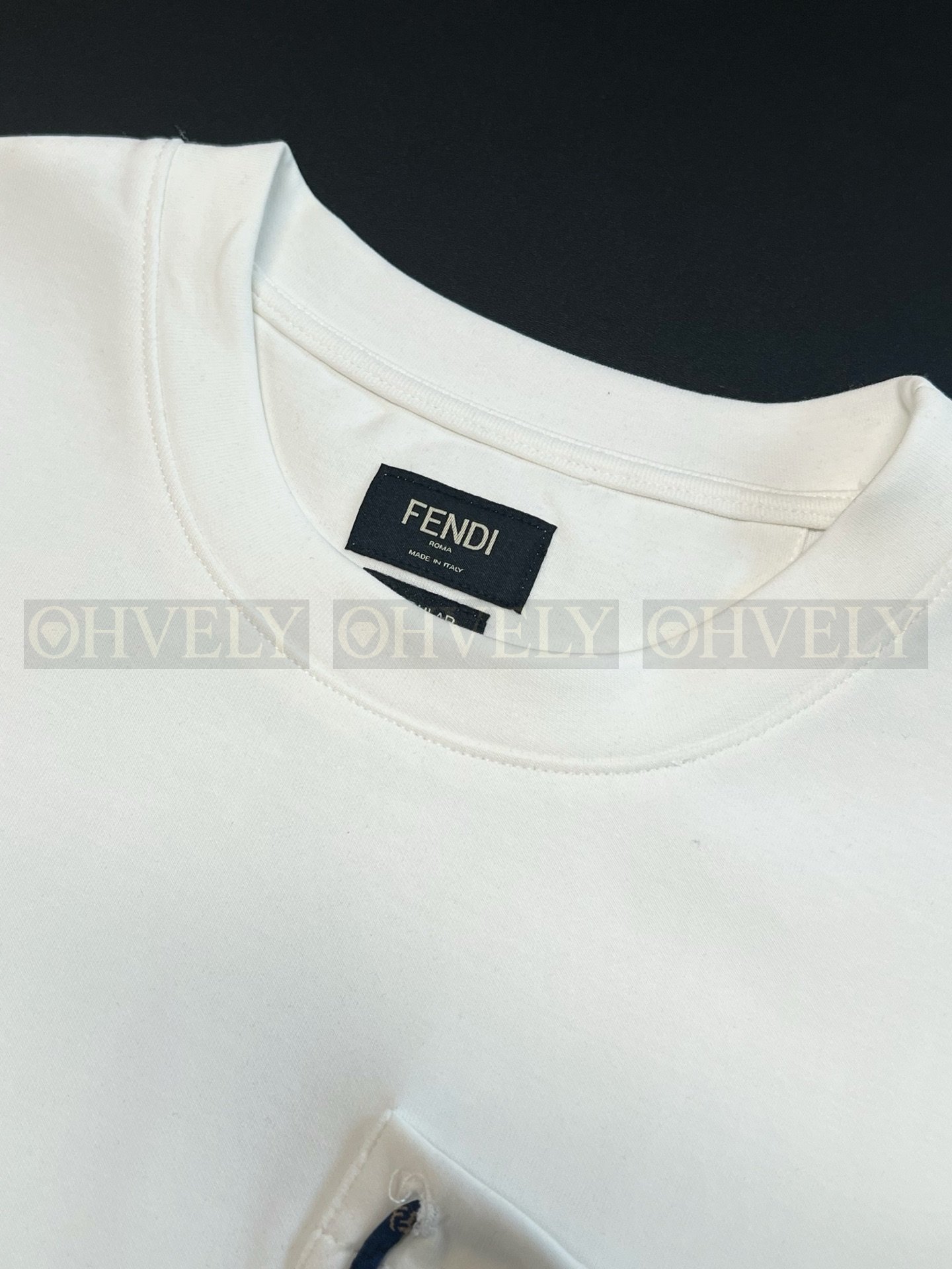 【 ZP버전 】펜디 Fendi 드로스트링 포켓 디테일 코튼 티셔츠 상품 썸네일