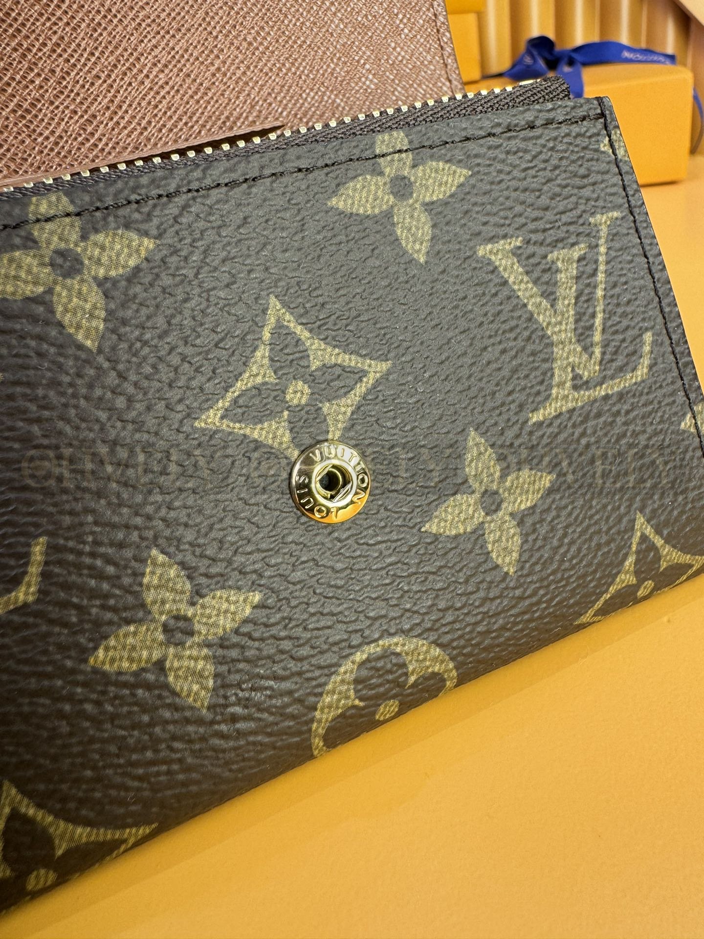 【 ZP 버전 】루이비통 Louis Vuitton 로잘리 코인 퍼스 모노그램 브라운 버튼 상품 썸네일