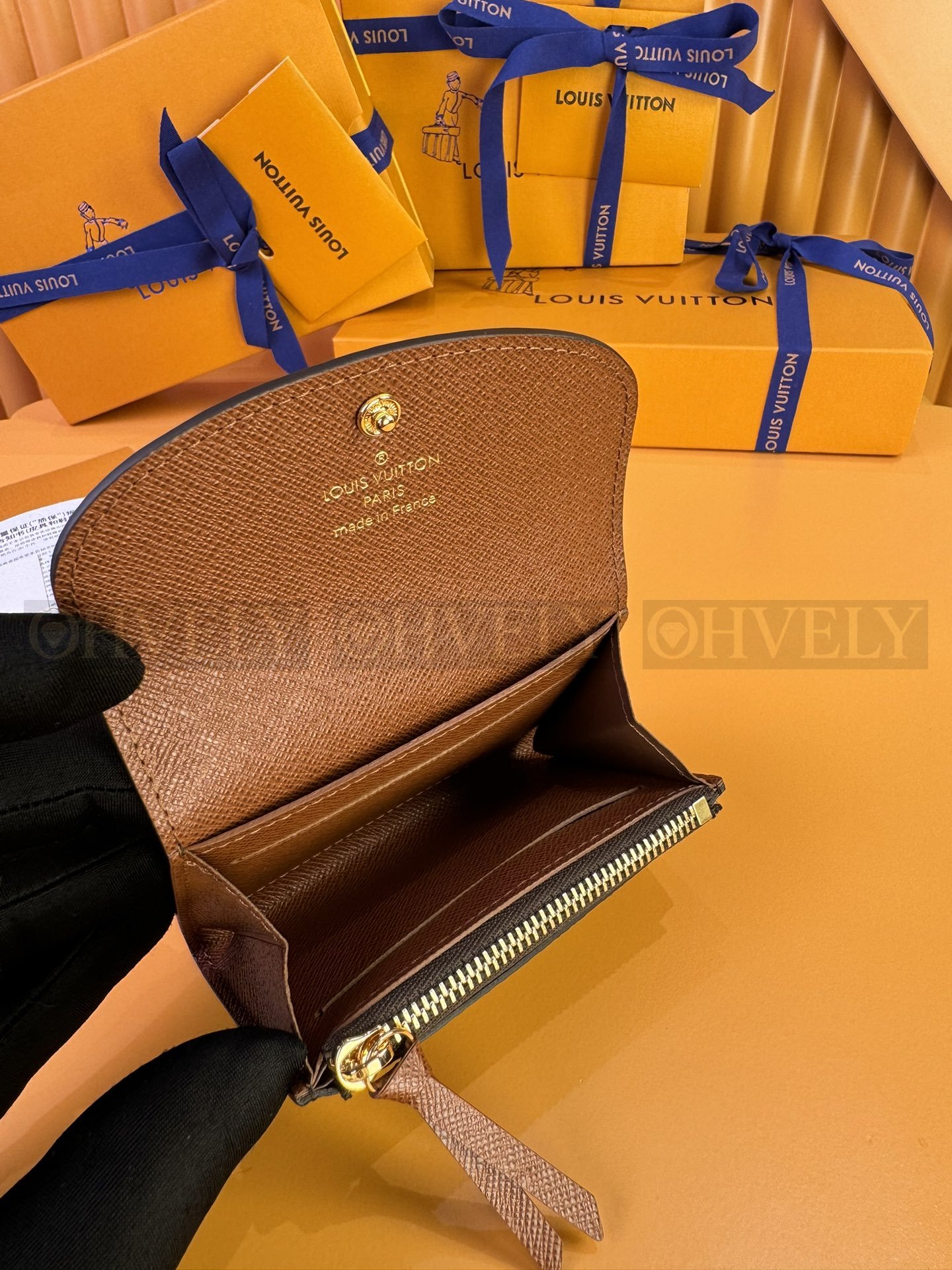 【 ZP 버전 】루이비통 Louis Vuitton 로잘리 코인 퍼스 모노그램 브라운 버튼 상품 썸네일