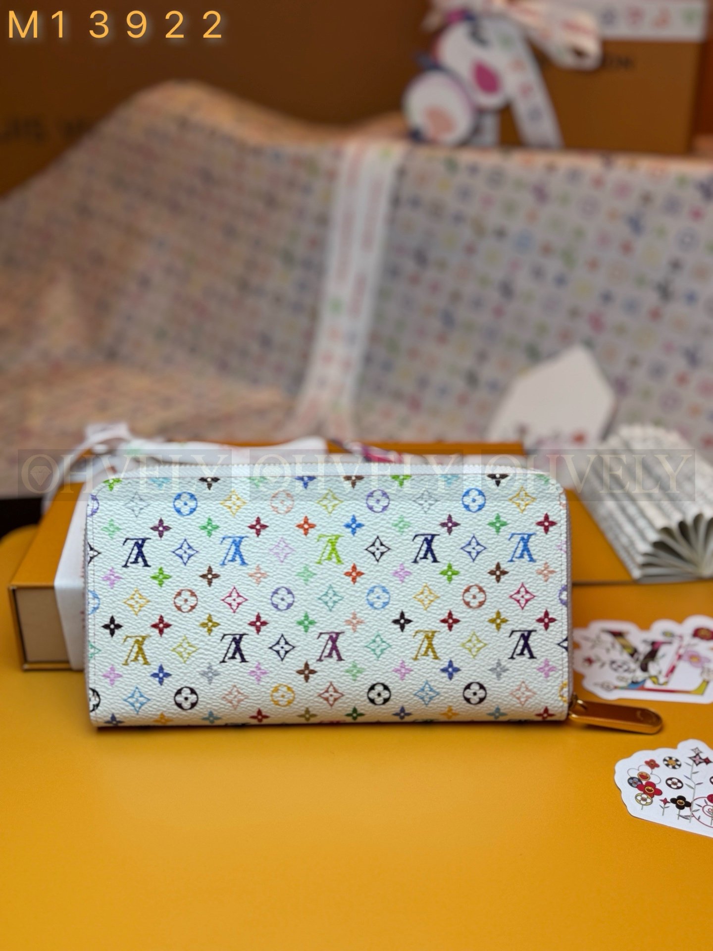 【 ZP 버전 】루이비통 Louis Vuitton x 무라카미 다카시 멀티컬러 지피 월릿 화이트 상품 썸네일