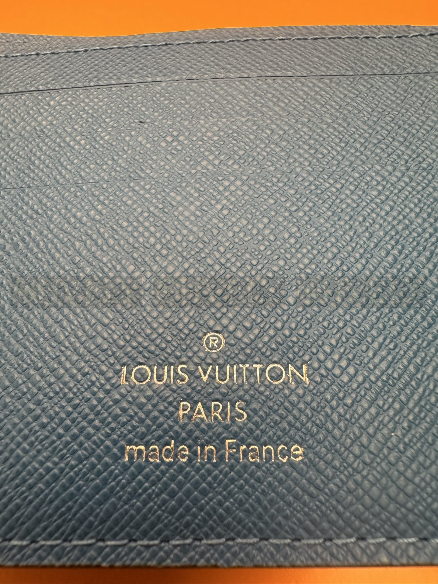 【 ZP 버전 】루이비통 Louis Vuitton 멀티플 월릿 모노그램 타이가 블루 상품 썸네일