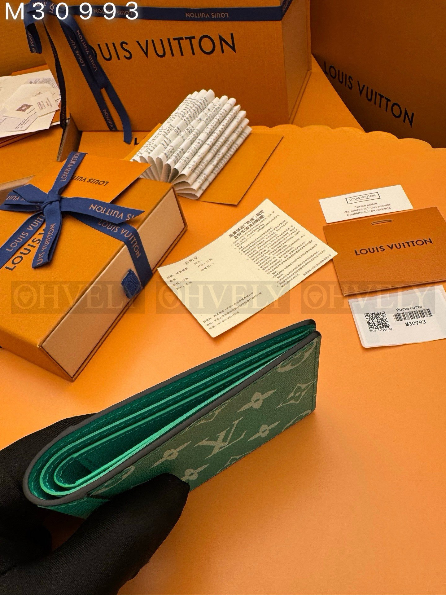 【 ZP 버전 】루이비통 Louis Vuitton 멀티플 월릿 모노그램 타이가 그린 상품 썸네일