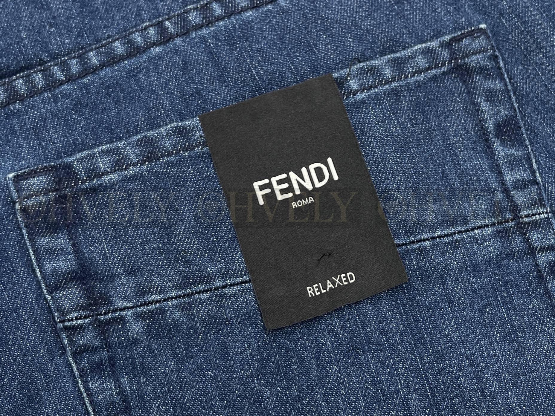 【 ZP버전 】펜디 FF 패치 데님 버뮤다 쇼츠 블루 상품 썸네일