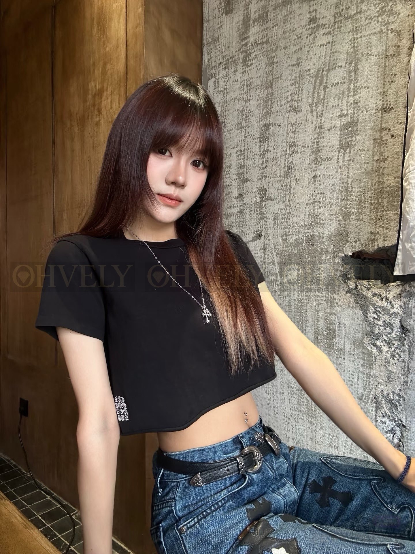 【 ZP버전 】크롬하츠 고딕 폰트 하단 로고 크롭 반팔 티셔츠 상품 썸네일