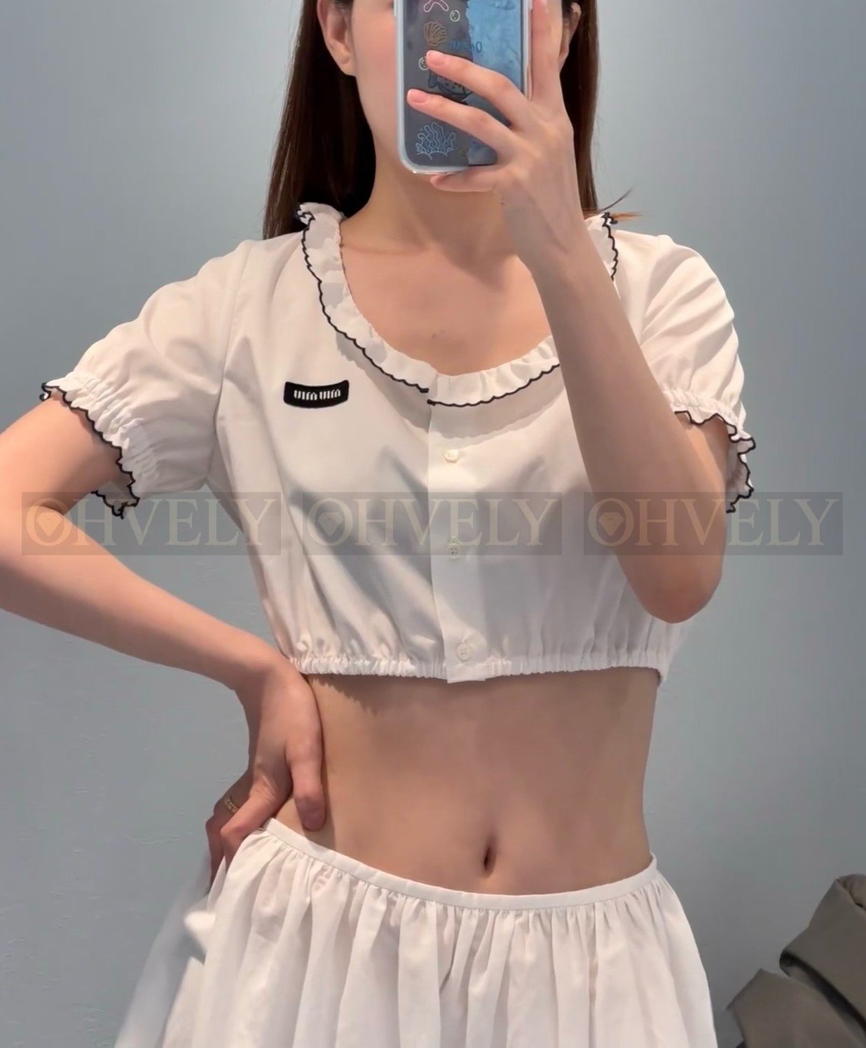 【 ZP버전 】미우미우 레이스 퍼프 슬리브 크롭 셔츠 상품 썸네일
