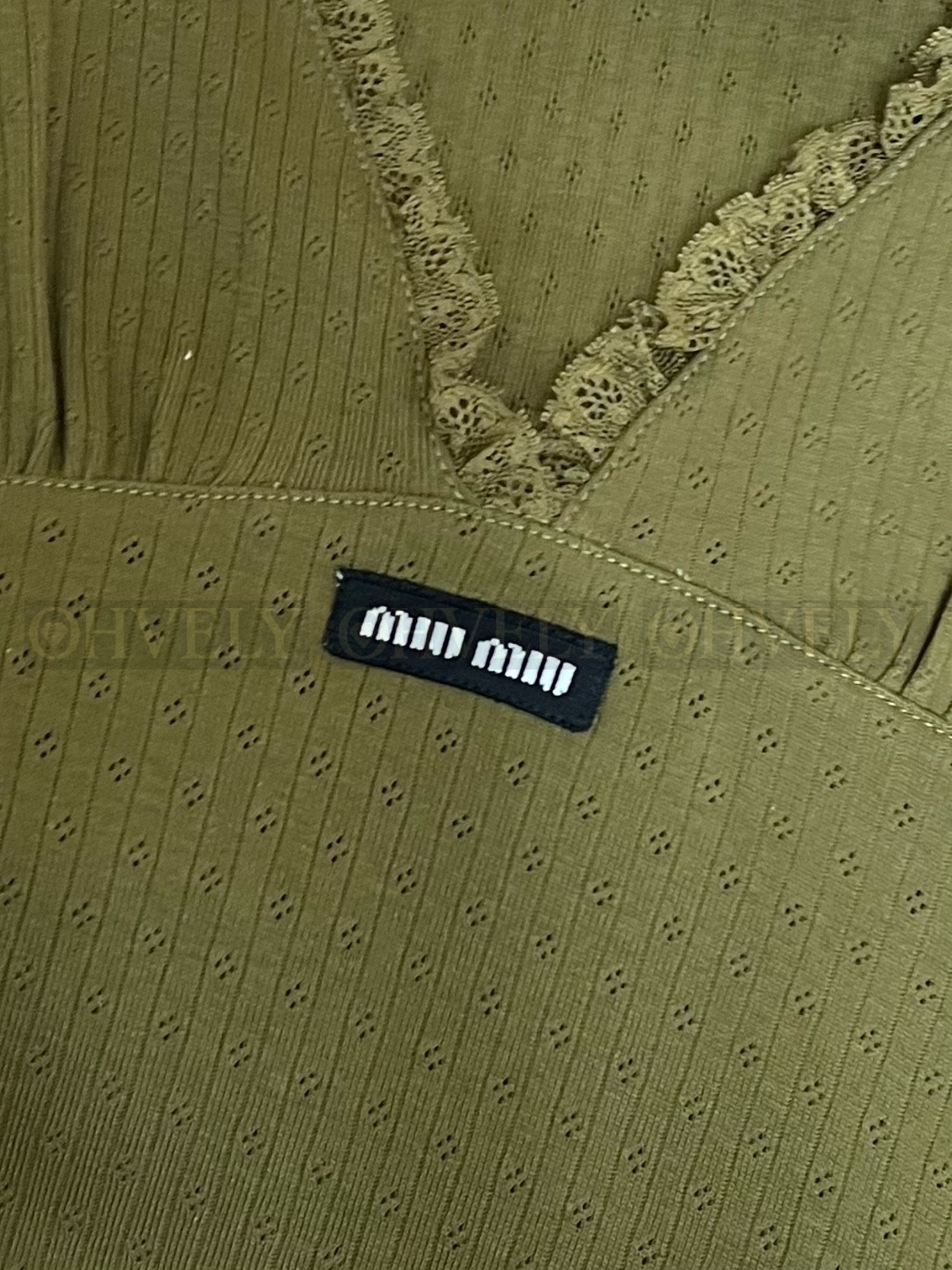【 ZP버전 】미우미우 올리브그린 브이넥 원피스 상품 썸네일
