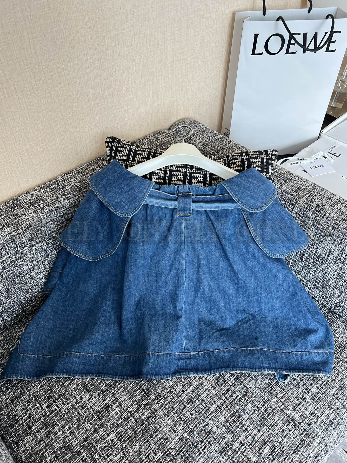 【 ZP버전 】로에베 웨이스트 플랩 비대칭 데님 스커트 블루 상품 썸네일