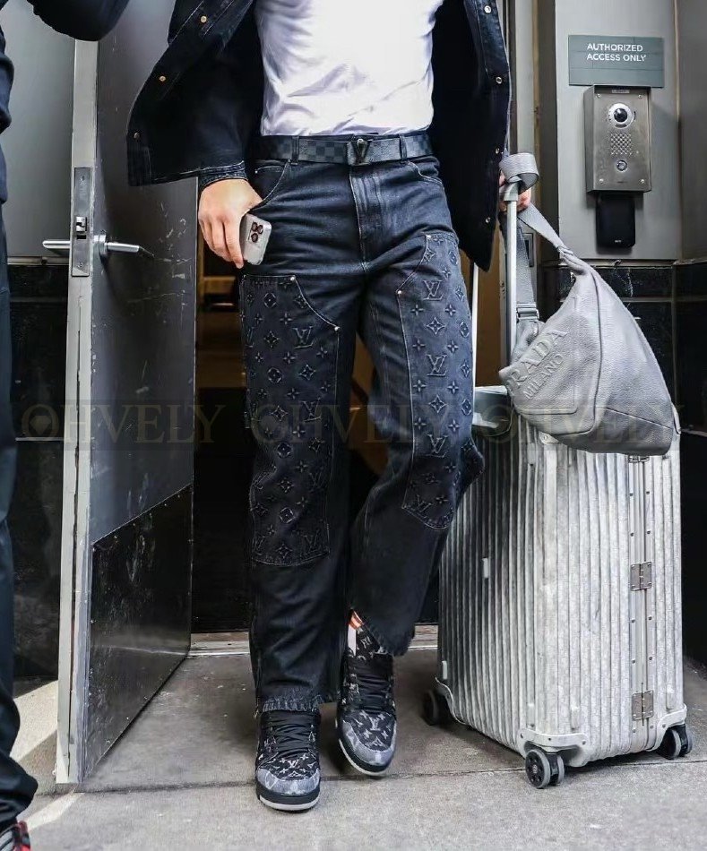【 ZP버전 】루이비통 모노그램 엠보스 흑청 데님 카펜터 팬츠 상품 썸네일