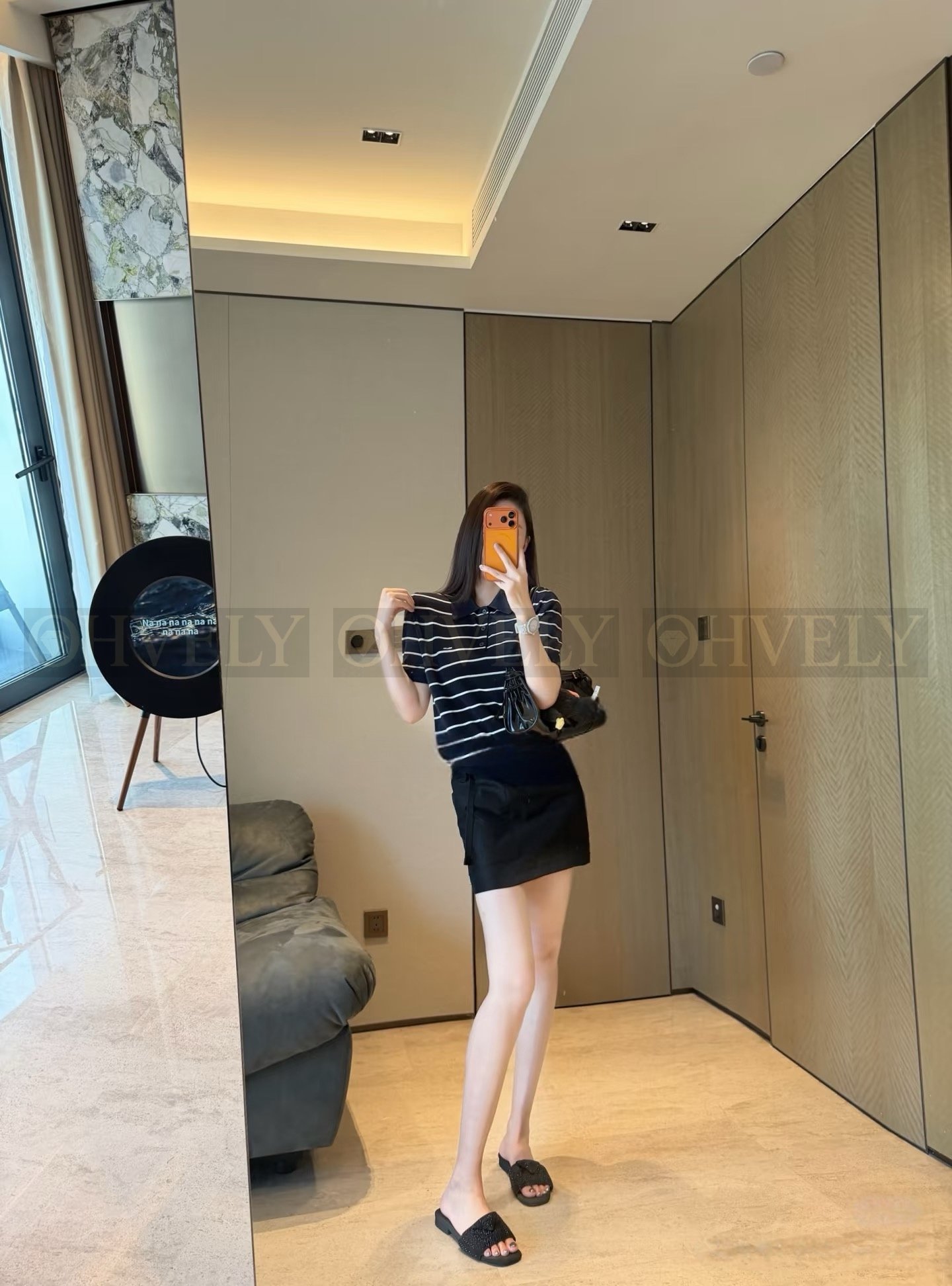 【 ZP버전 】프라다 네이비 화이트 스트라이프 니트 폴로 반팔 티셔츠 상품 썸네일