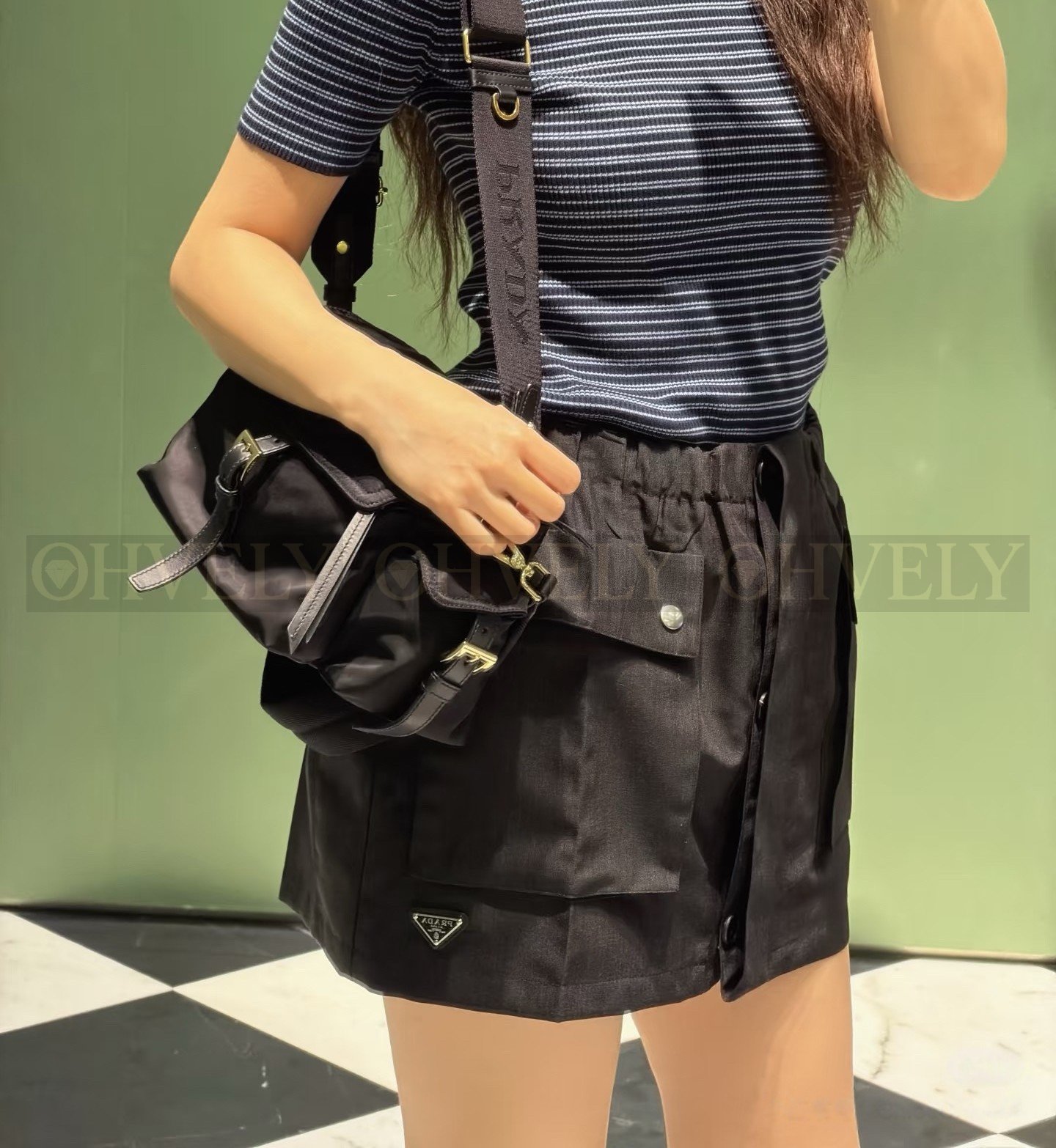 【 ZP버전 】프라다 밴딩 카고 포켓 미니 스커트 블랙 상품 썸네일