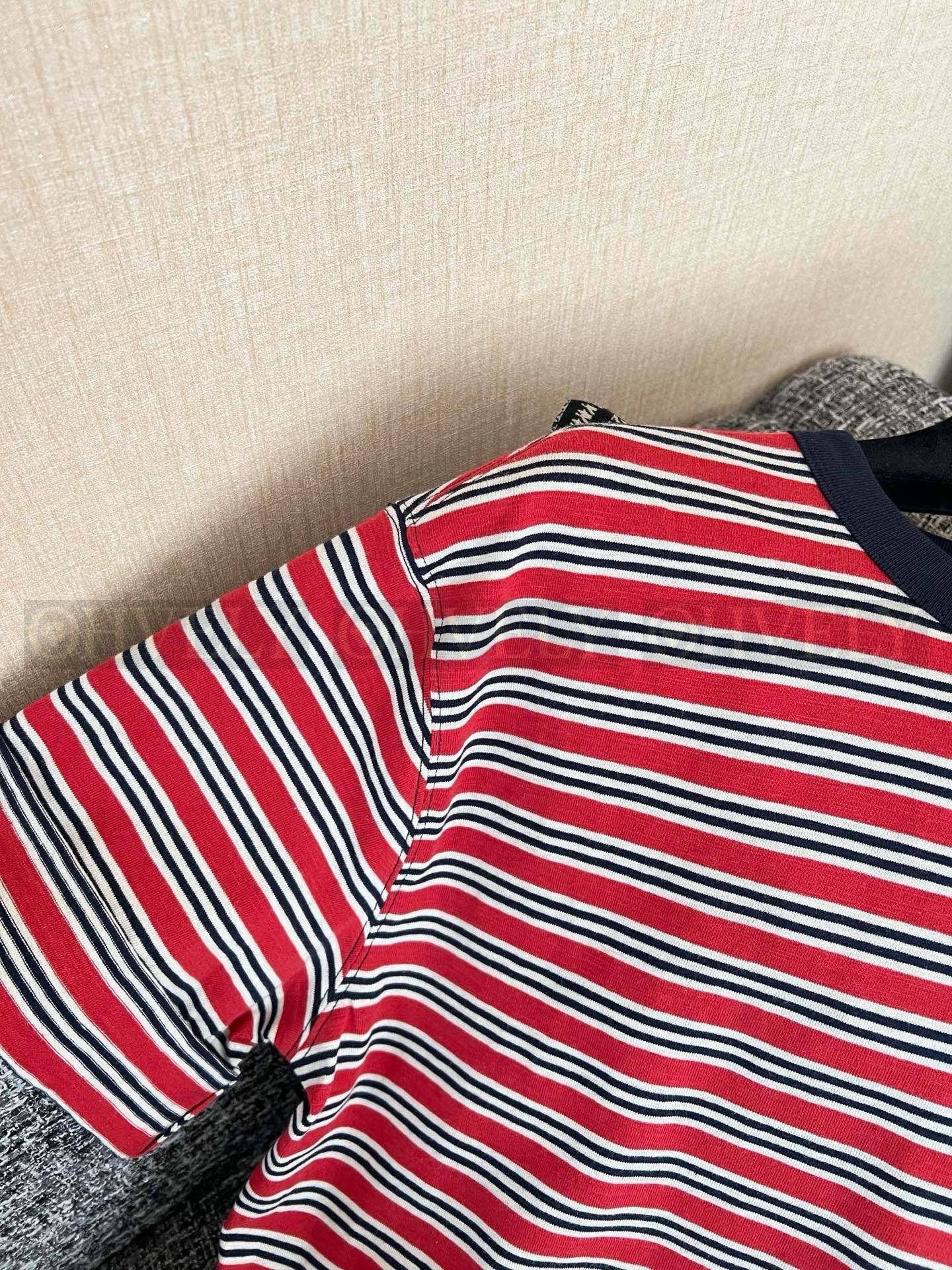 【 ZP버전 】C 해마 자수 레드 스트라이프 반팔 티셔츠 상품 썸네일