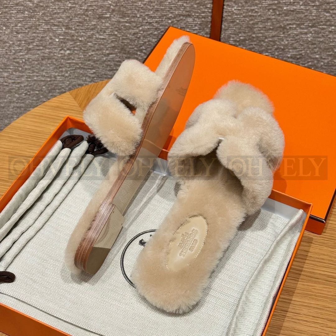 【 ZP버전 】H 오란 숄 시어링 무통 샌들 슬리퍼 베이지 카멜 상품 썸네일