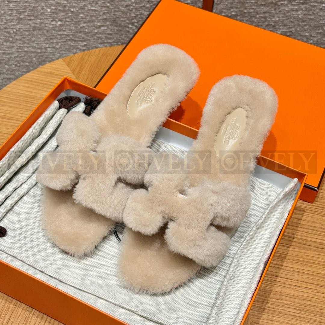【 ZP버전 】H 오란 숄 시어링 무통 샌들 슬리퍼 베이지 카멜