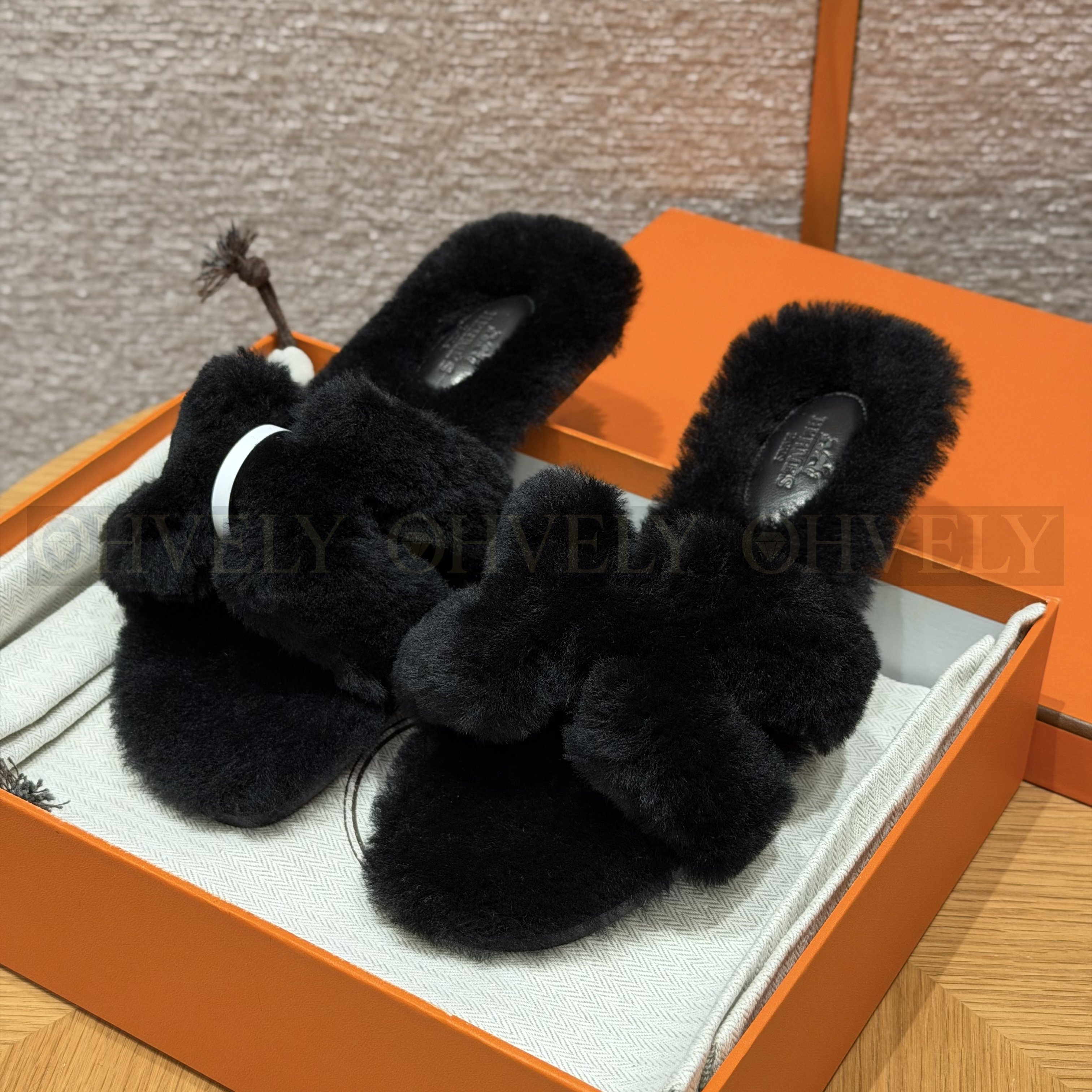 【 ZP버전 】H 오란 숄 시어링 무통 샌들 슬리퍼 브라운