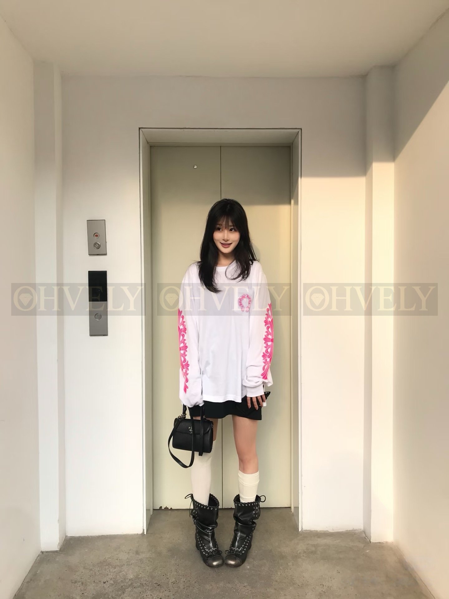 【 ZP버전 】CH 핑크 말발굽 덩굴 긴팔 티셔츠 상품 썸네일