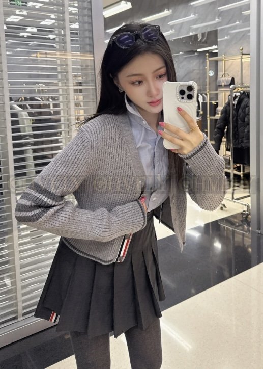 【 ZP버전 】TB 클래식 사선 사바 크롭 브이넥 가디건 상품 썸네일