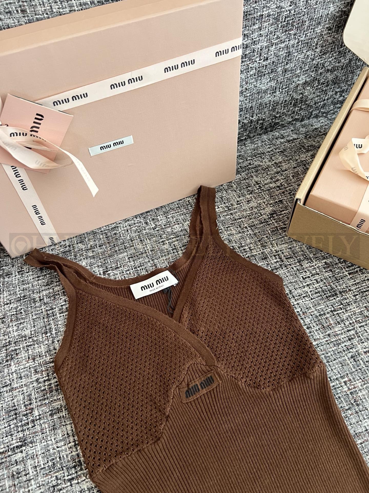 【 ZP버전 】MIU  V넥 펀칭 니트 나시 탑 베스트 상품 썸네일