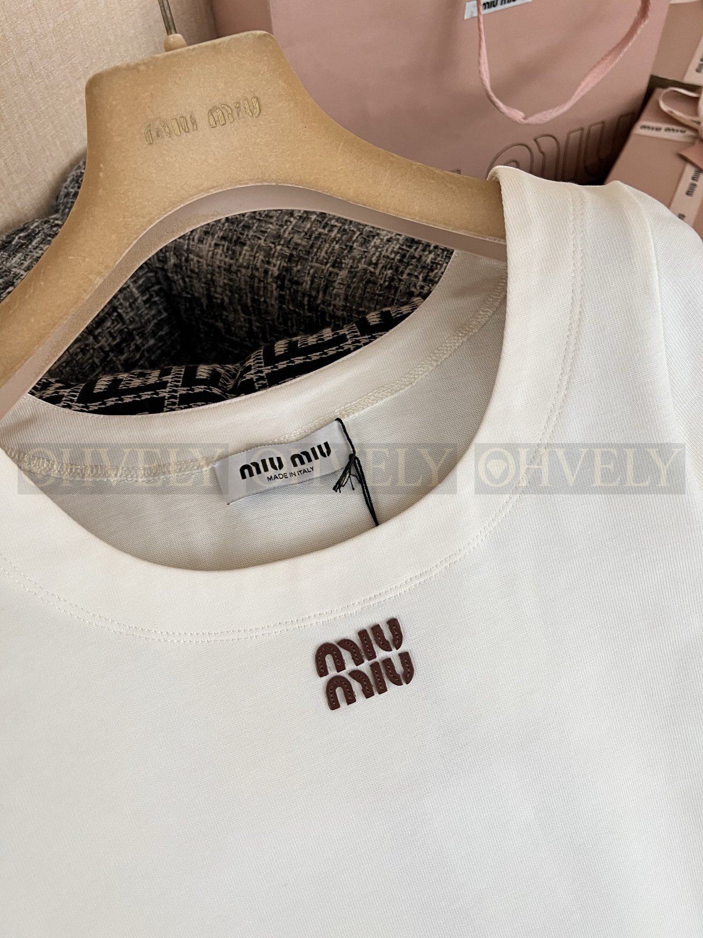 【 ZP버전 】MIU 신형 배지 슬림핏 원피스 상품 썸네일