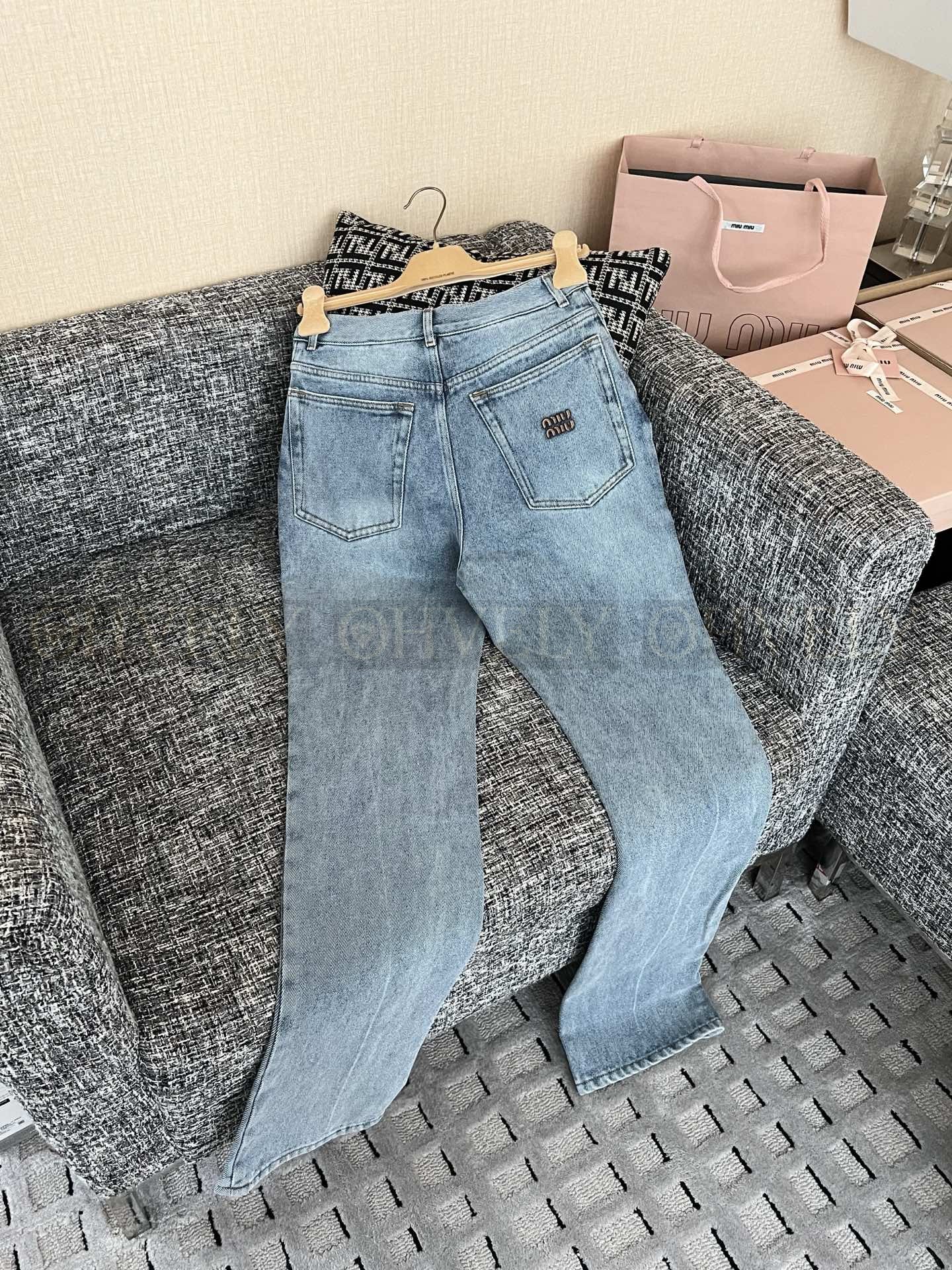 【 ZP버전 】MIU 자수 레터링 데님 청바지 상품 썸네일