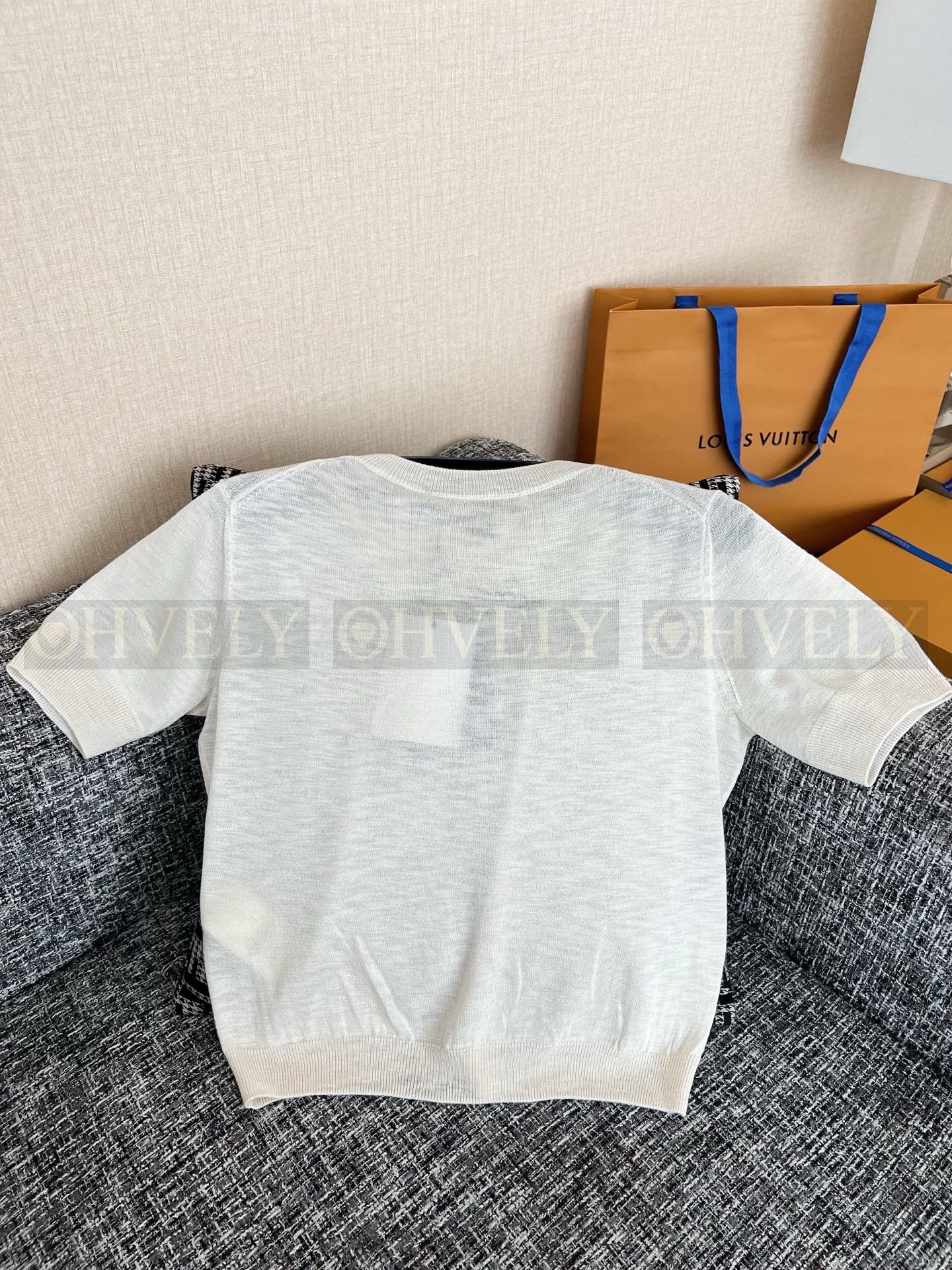【 ZP버전 】LV 자수 시스루 니트 반팔 상품 썸네일