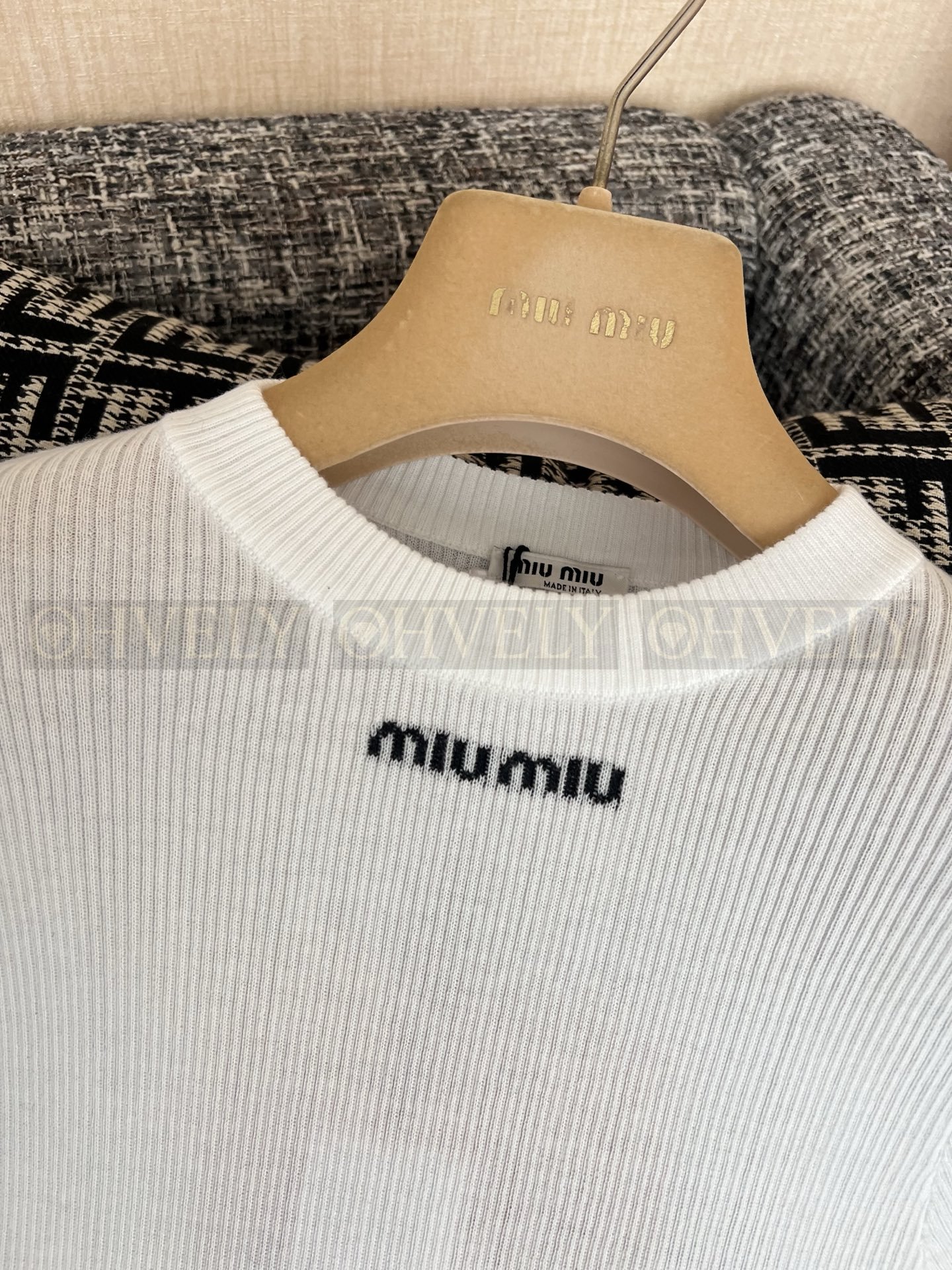 【 ZP버전 】MIU 클래식 화이트 니트 반팔 티셔츠 상품 썸네일