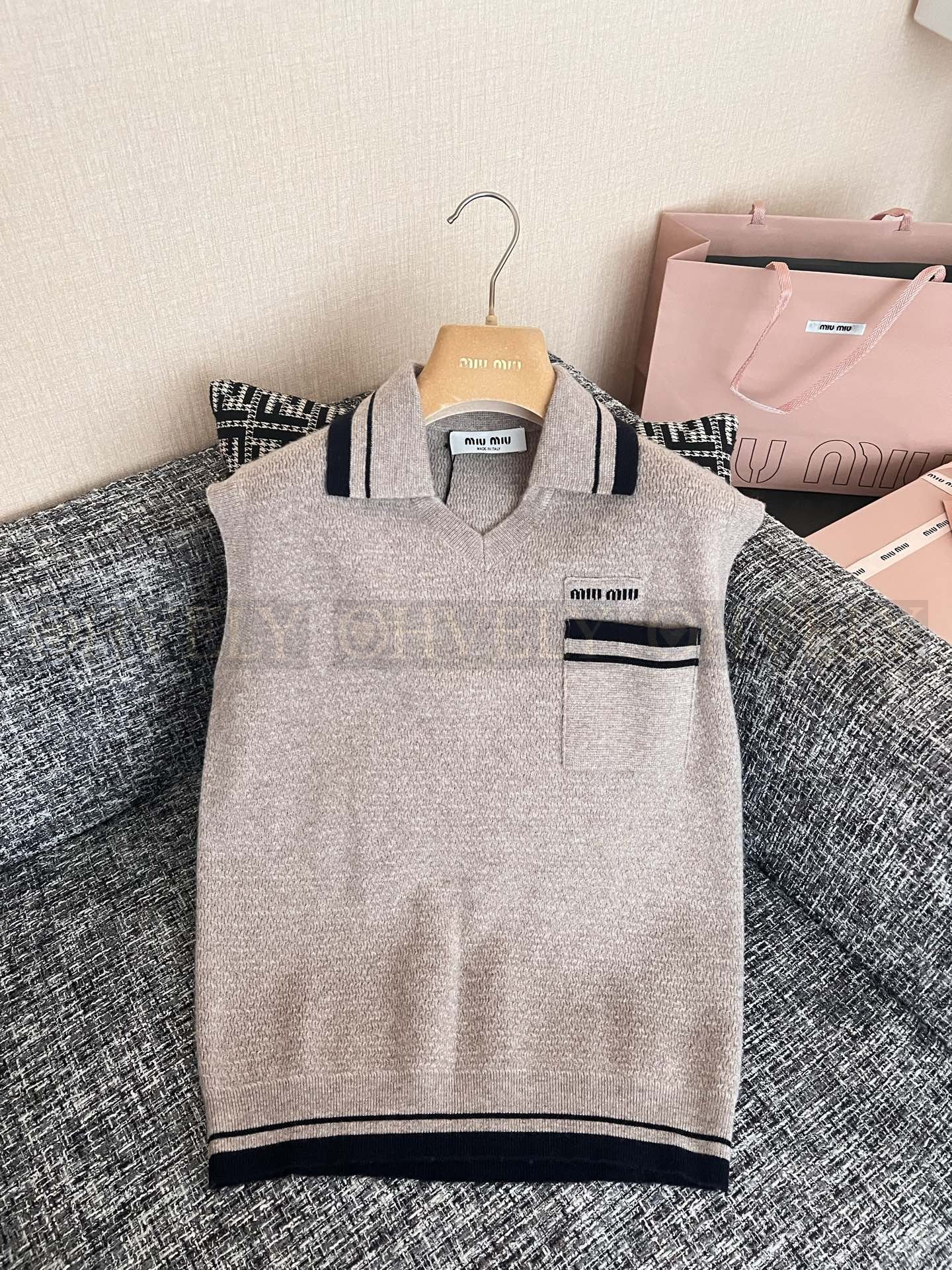 【 ZP버전 】MIU 프레피룩 카라 니트 조끼 베스트 상품 썸네일