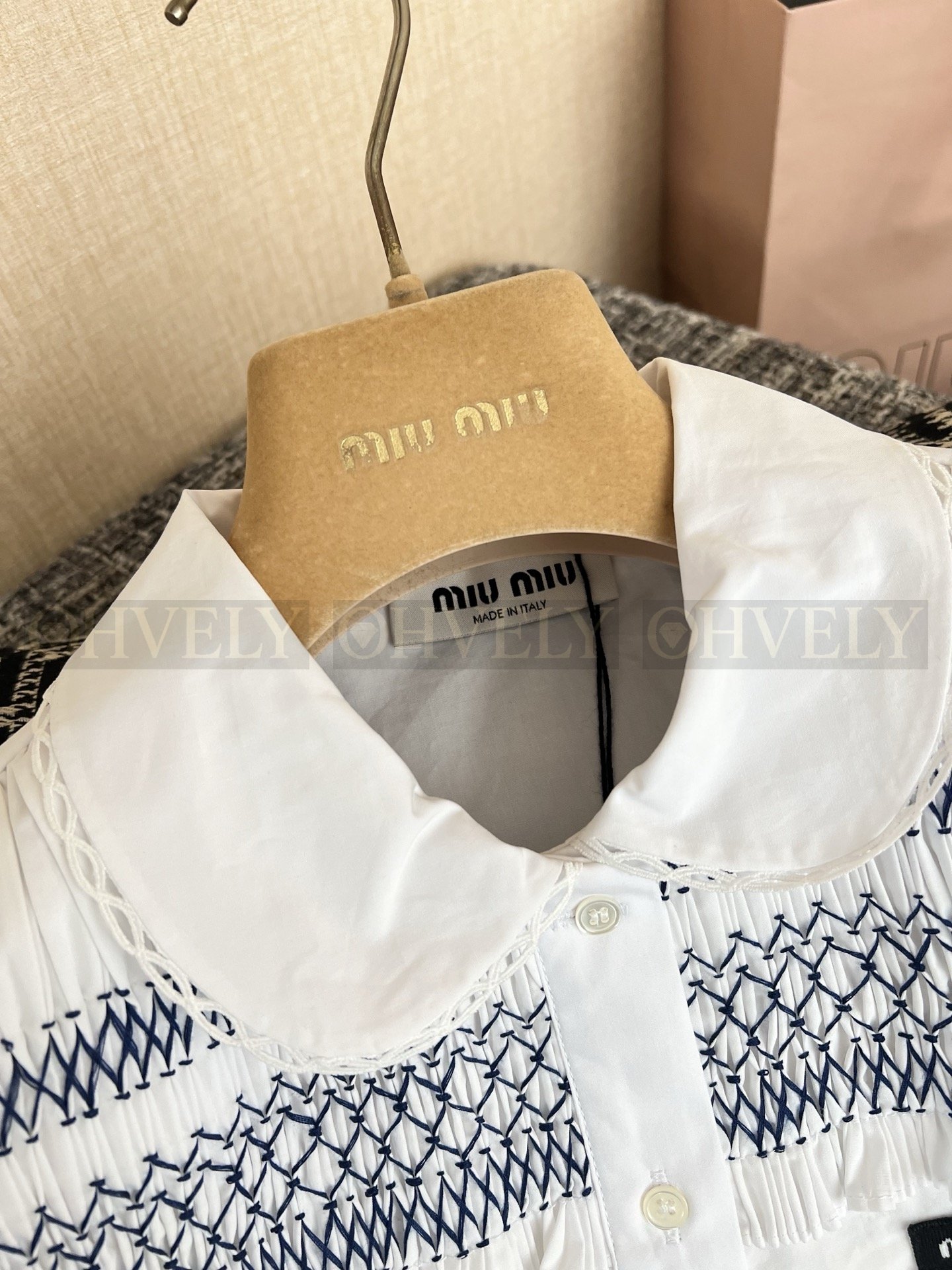【 ZP버전 】MIU 레이스 레이스 트림 배색 자수 반팔 셔츠 상품 썸네일