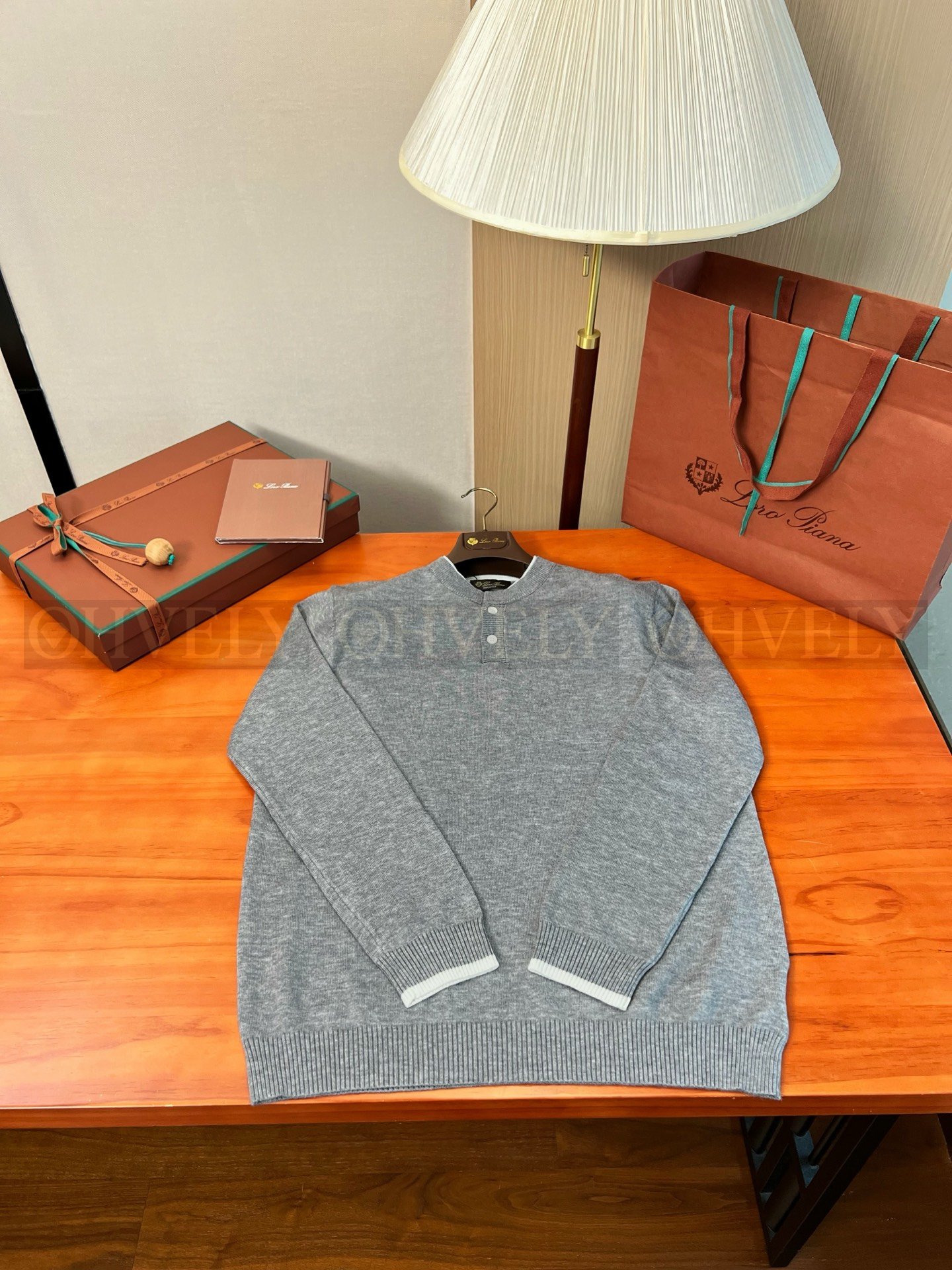 【 ZP버전 】 LP 배색 립 헨리넥 긴팔 니트 상품 썸네일